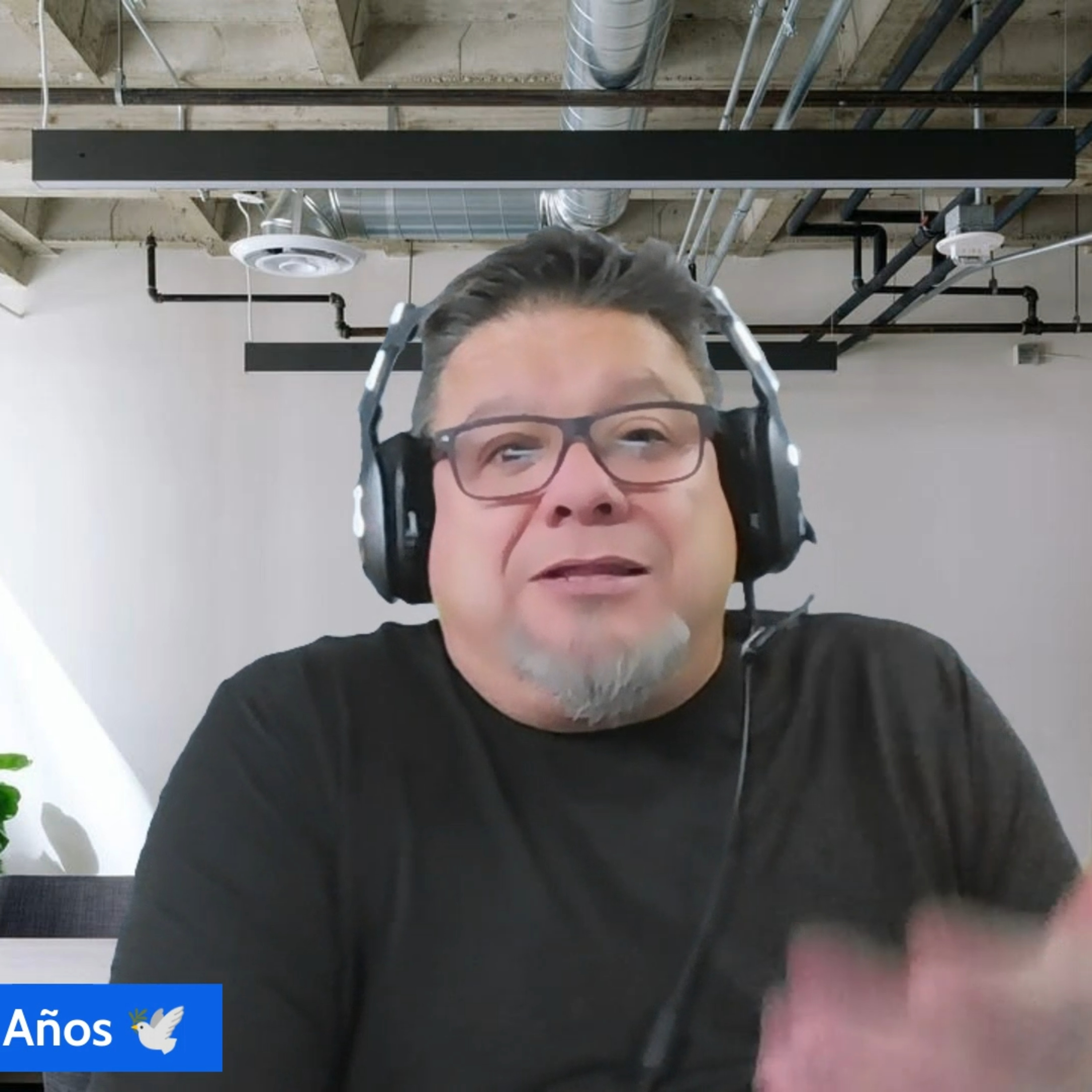 VIDEO: Día 330: Leyes Sobre los Esclavos - Deuteronomio 15: 12 - 18 episode artwork