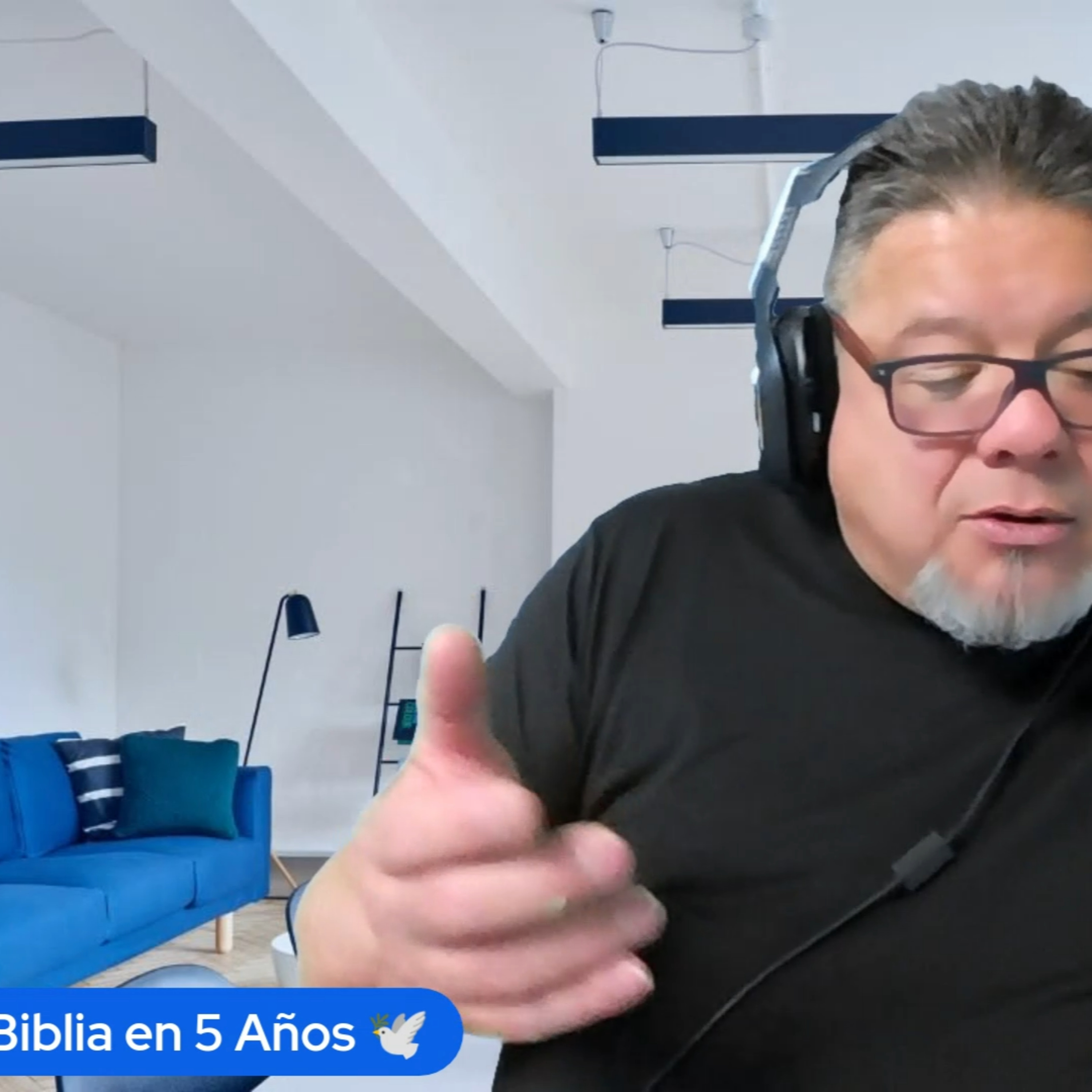 VIDEO: Día 465: Petición de Ayuda en Medio de la Prueba - Salmos 142: 1 - 7 episode artwork