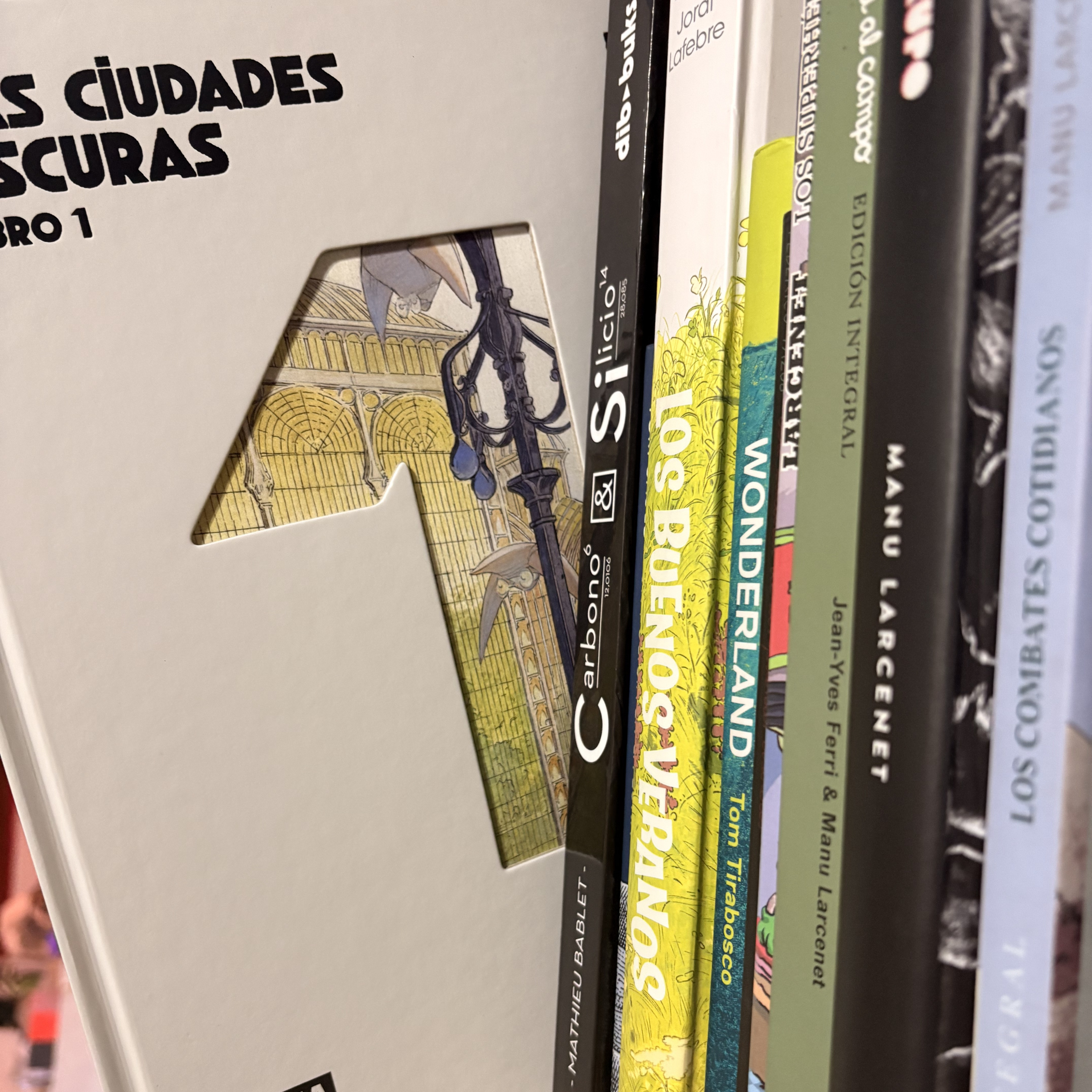 Portada de Cuchá cuchá (lo que no se ve)