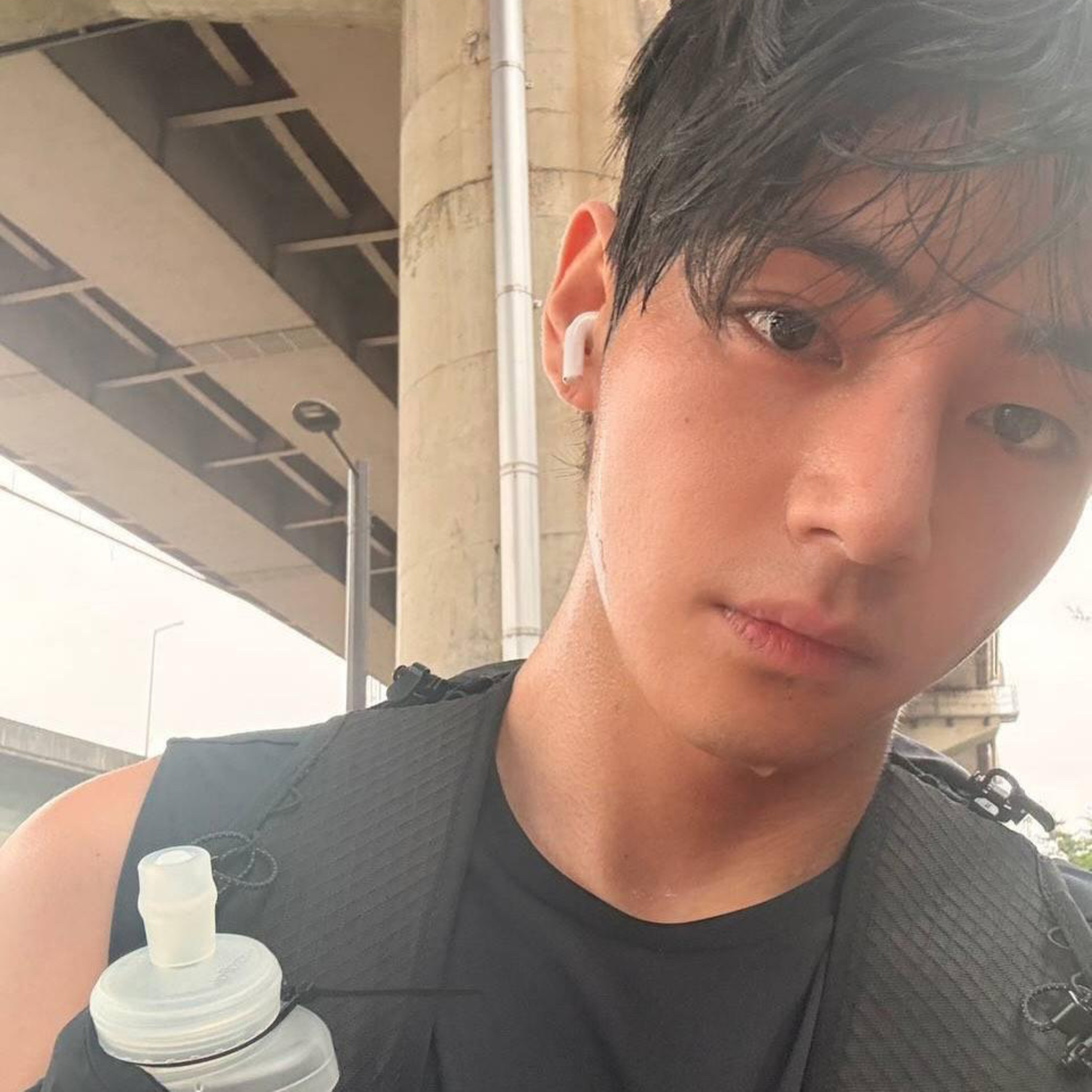 BTS’ V sparks buzz with winter ‘running addiction’ as he shares sweaty selfies in freezing wind