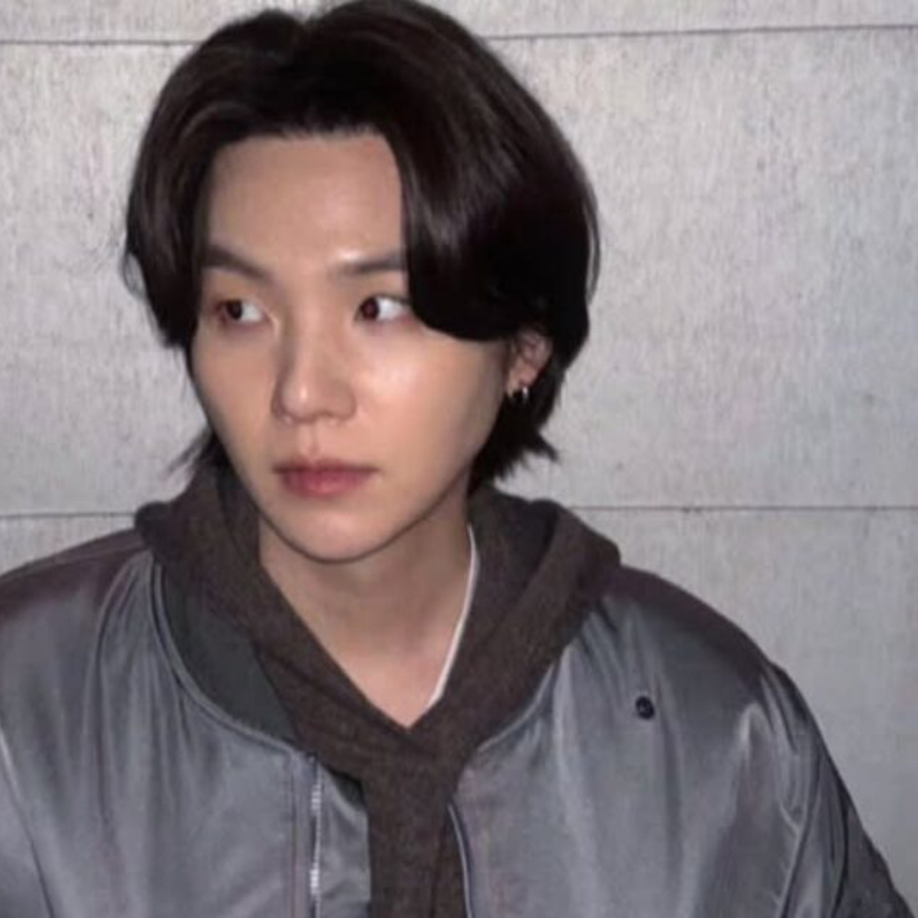 BTS Suga’s Reaction To Korean Media At Airport Sparks Major Reactions