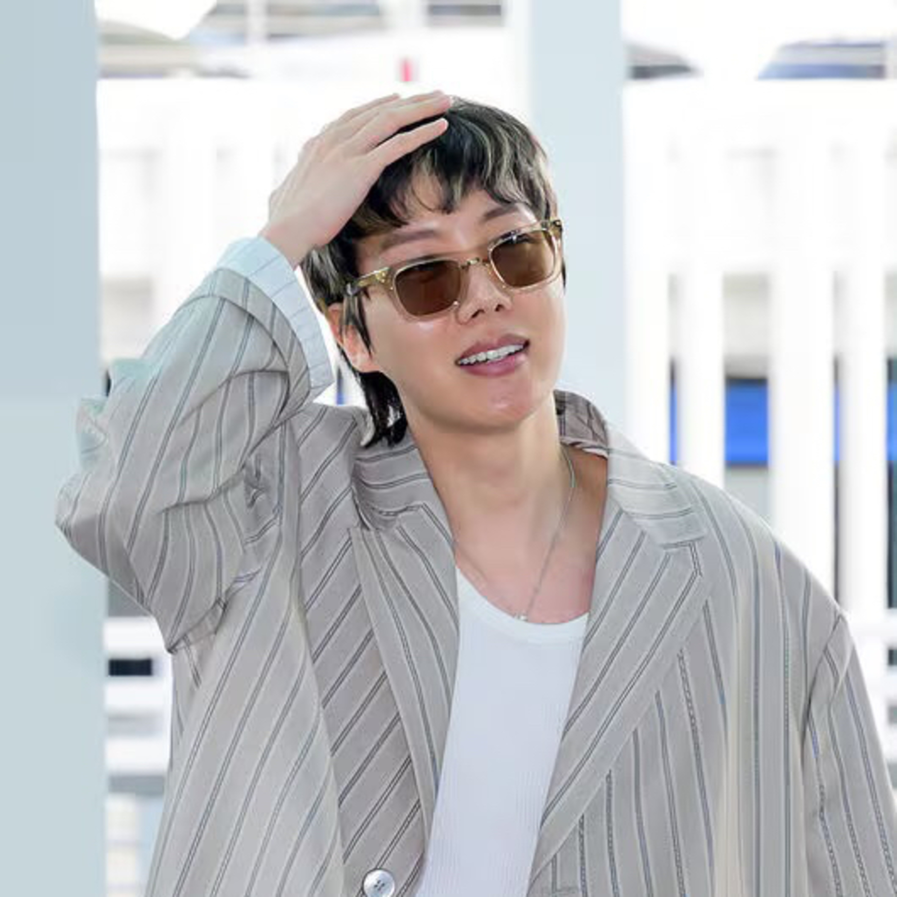 BTS J-Hope, 'How's my hairstyle?' Article
