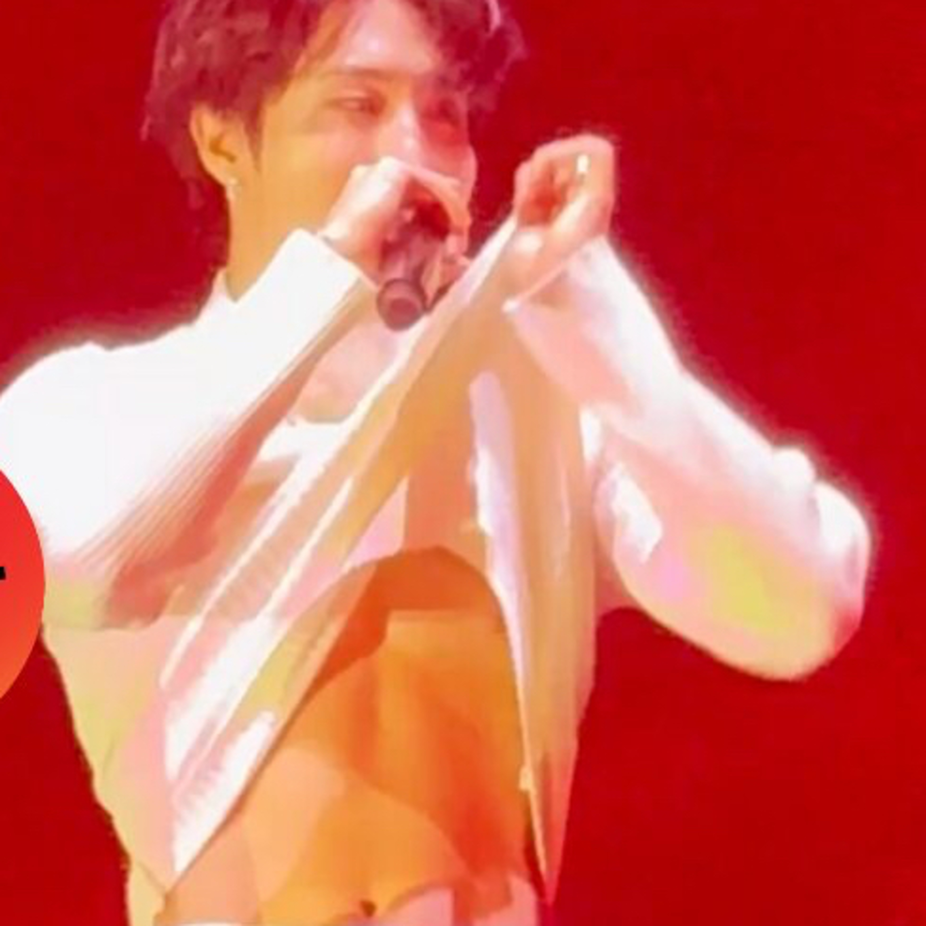 Stray Kids’ Han Seemingly Showcases His New Chest Tattoo During Recent Performance episode artwork