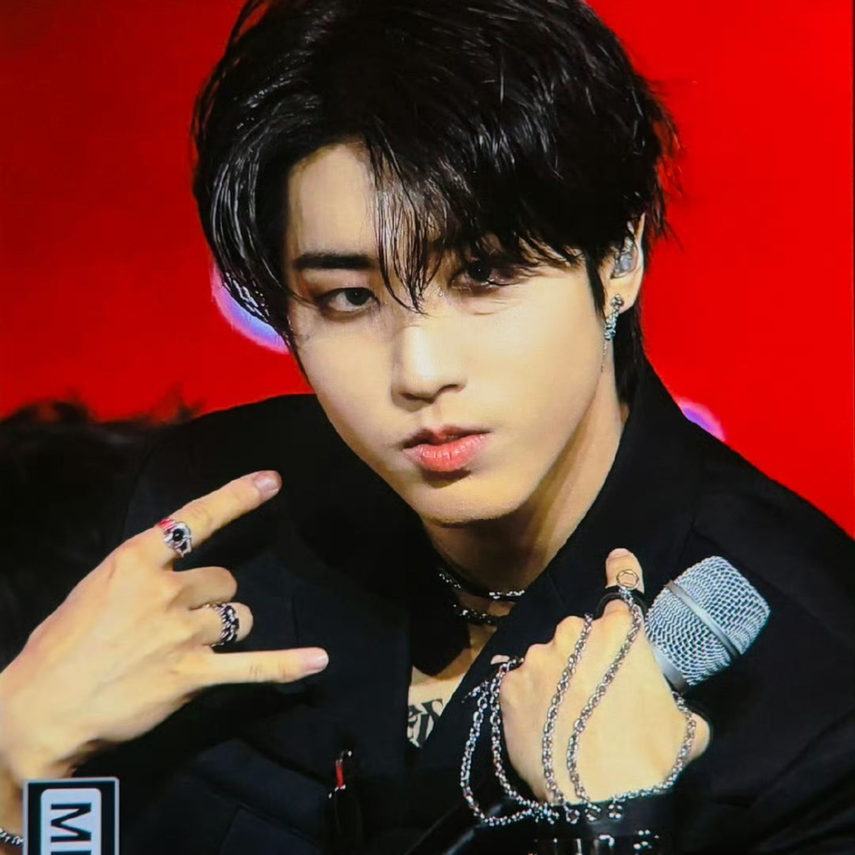 Stray Kids’ Han Seemingly Showcases His New Chest Tattoo During Recent Performance  episode artwork