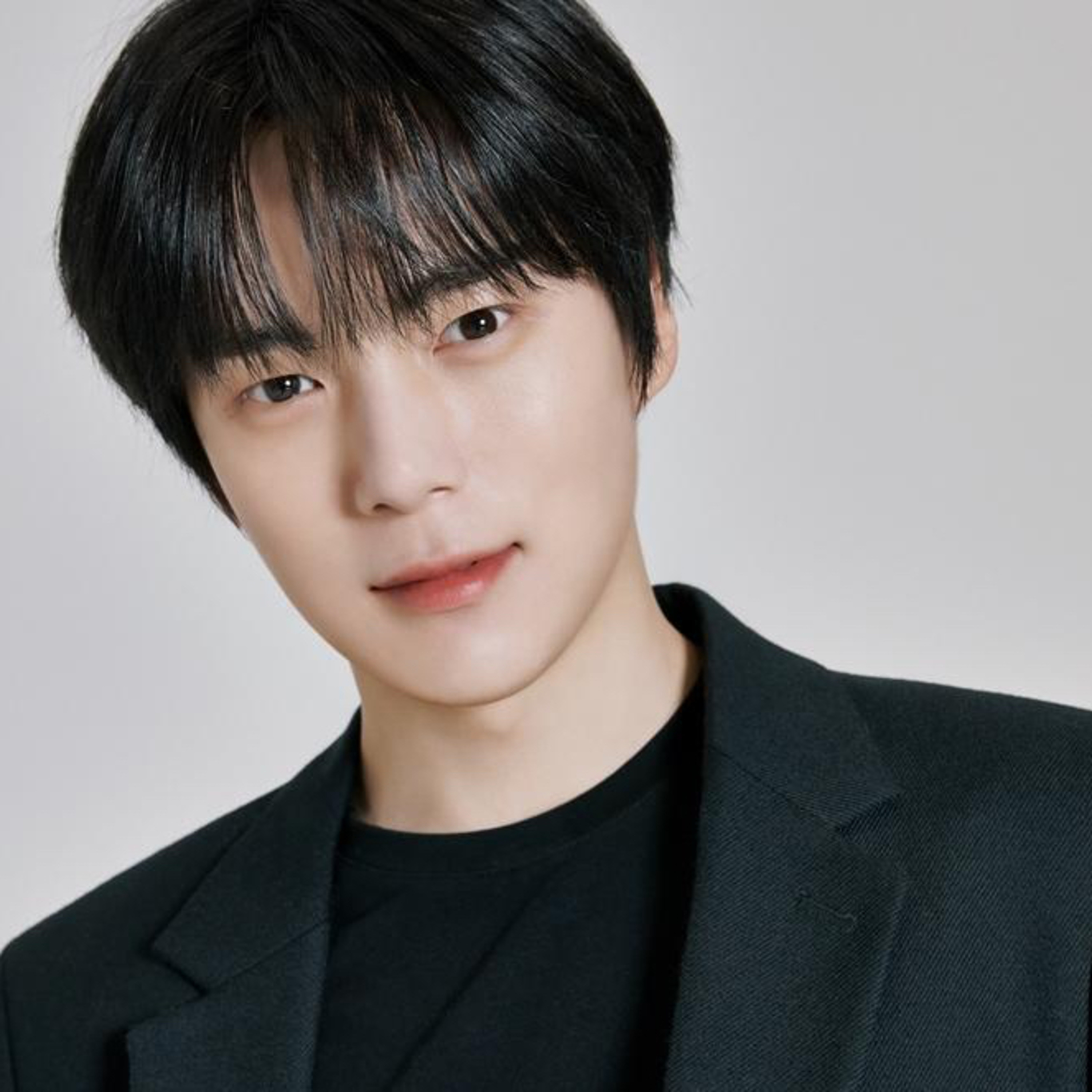 Monsta X's Minhyuk completes military service, schedules fan event article