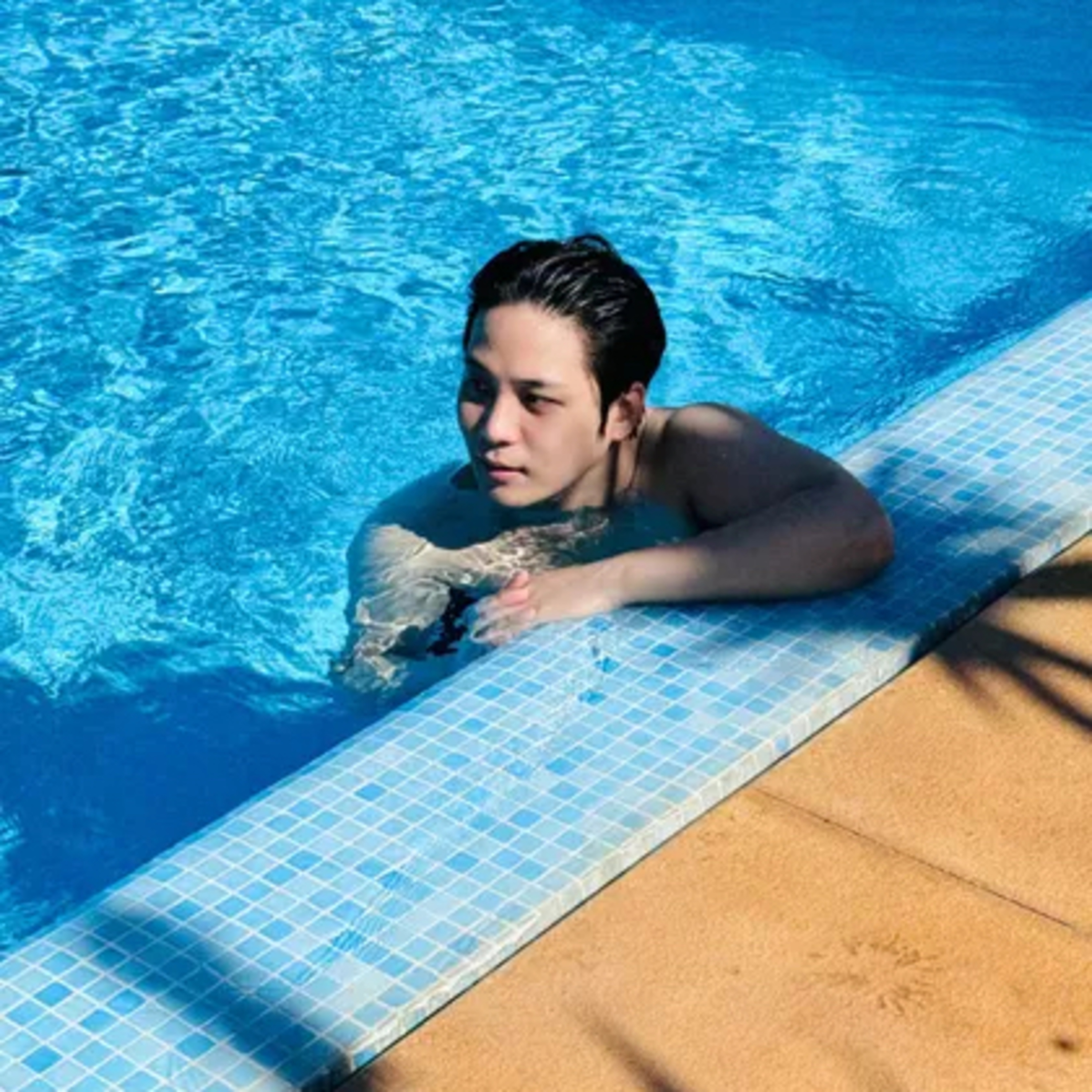 ATEEZ’s Jongho Breaks The Internet With Shirtless Picture episode artwork