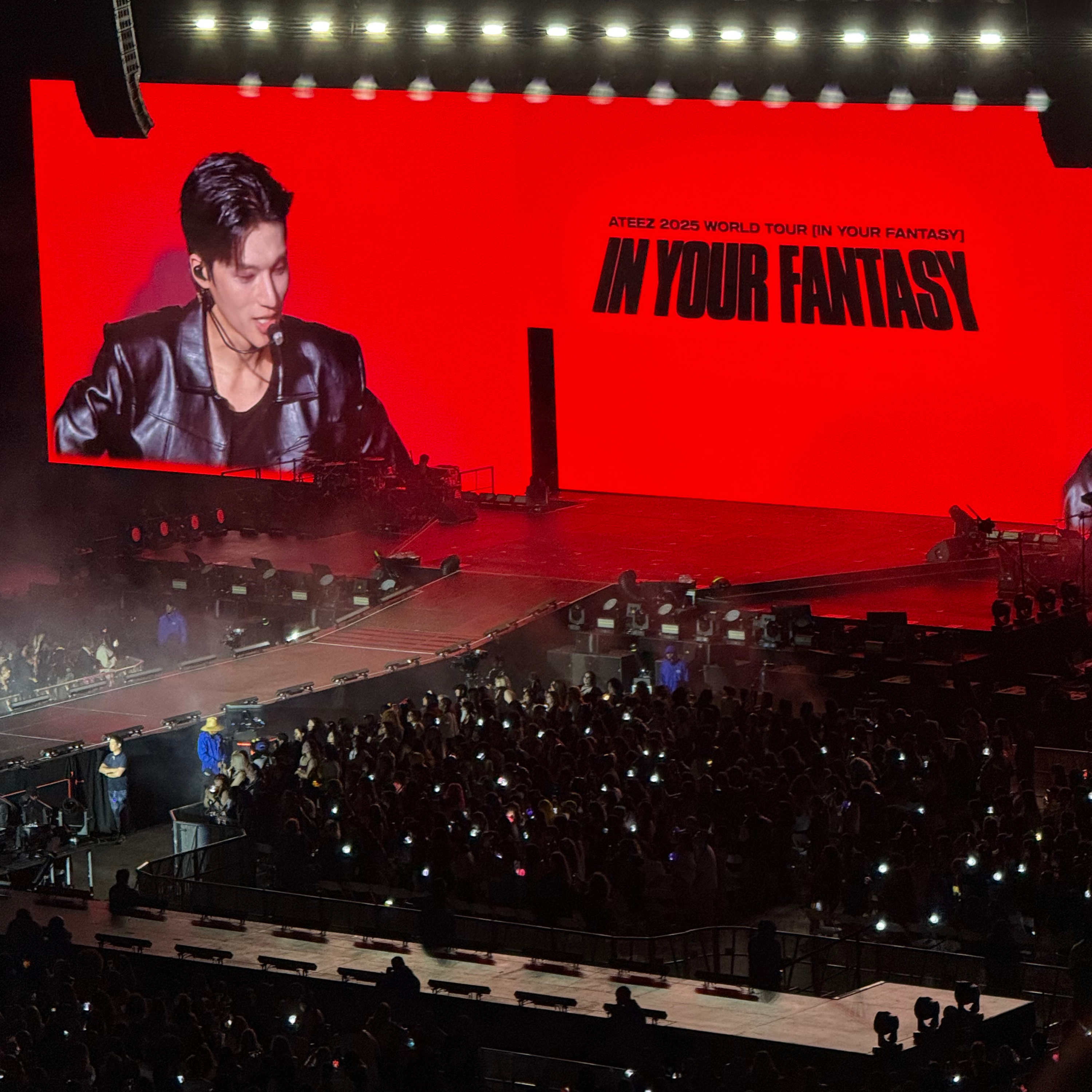 ATEEZ Kpop boy band world tour in your fantasy concert last night 8/9/2025