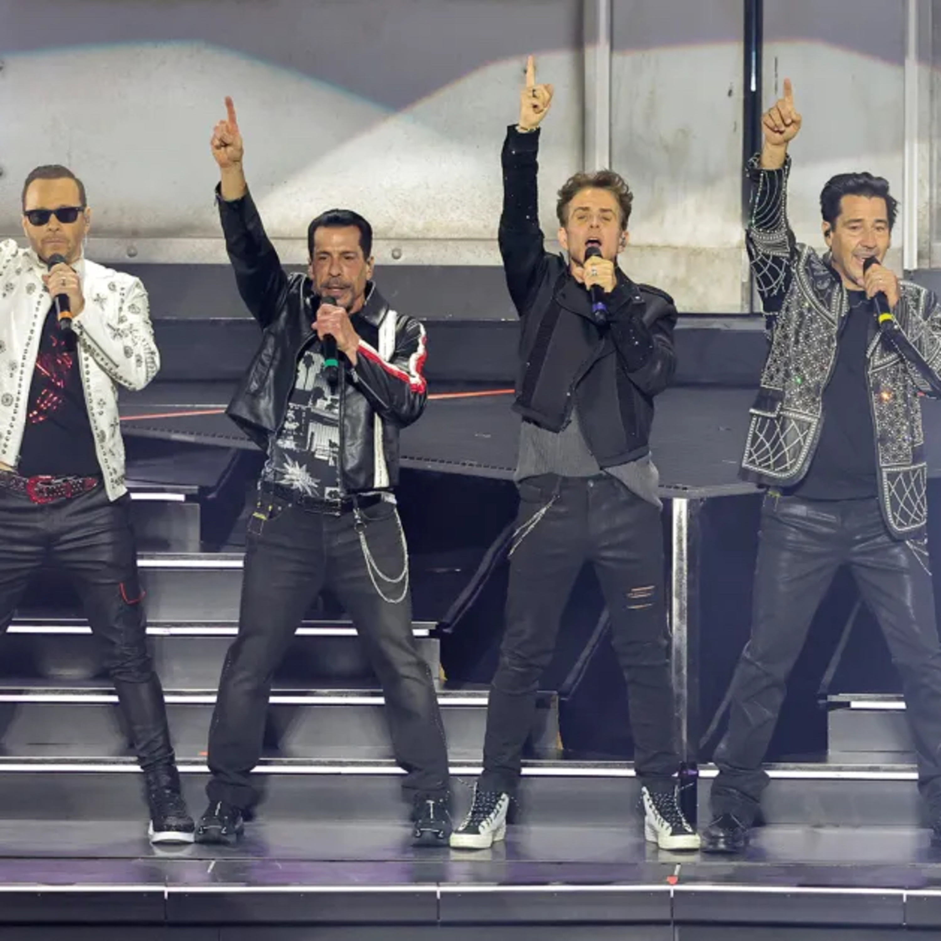 NEW KIDS ON THE BLOCK STILL HAVE THE ‘RIGHT STUFF’ AFTER ALL THESE YEARS: 5 BEST MOMENTS FROM NIGHT