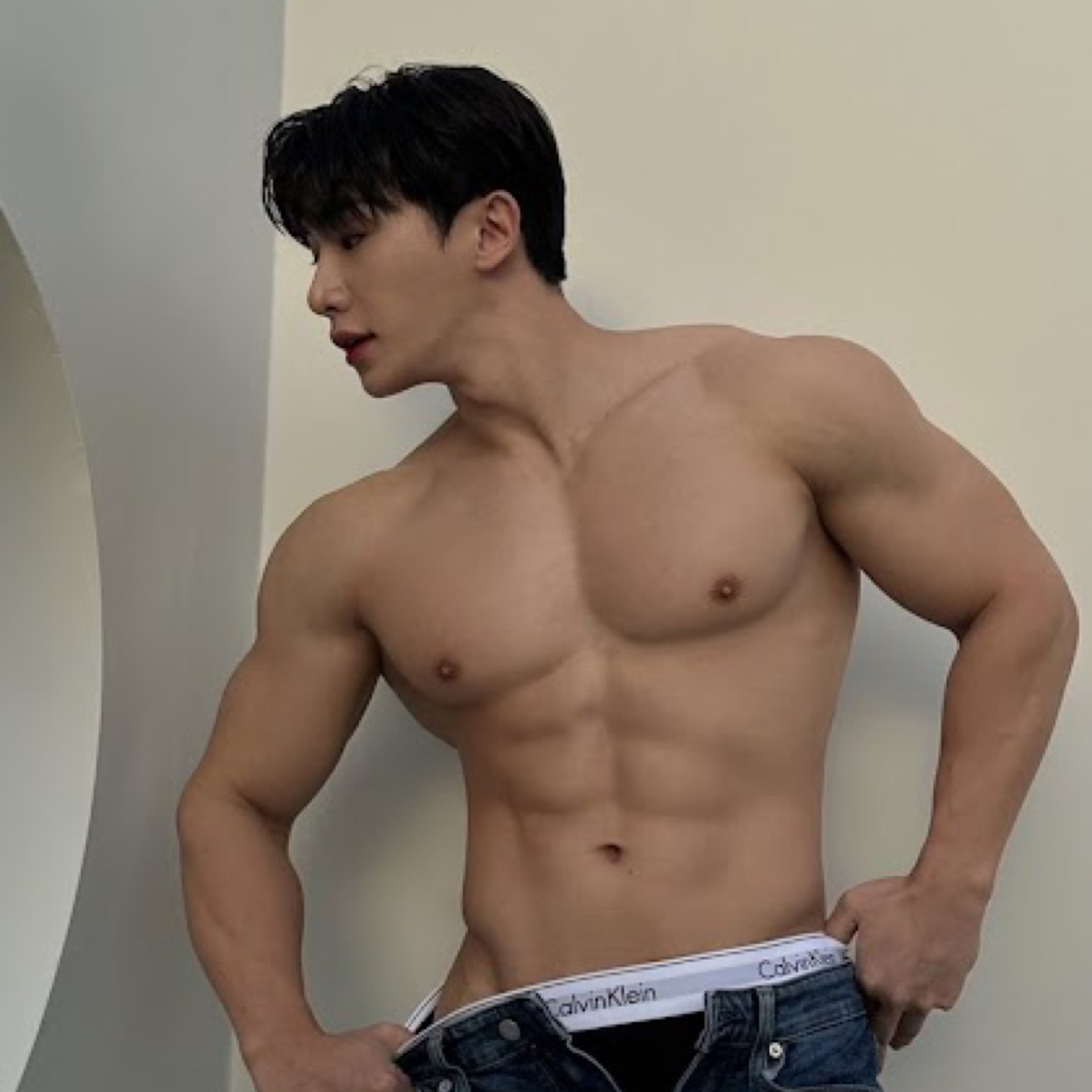 Wonho thrills US fans with passionate performances and heartfelt interactions