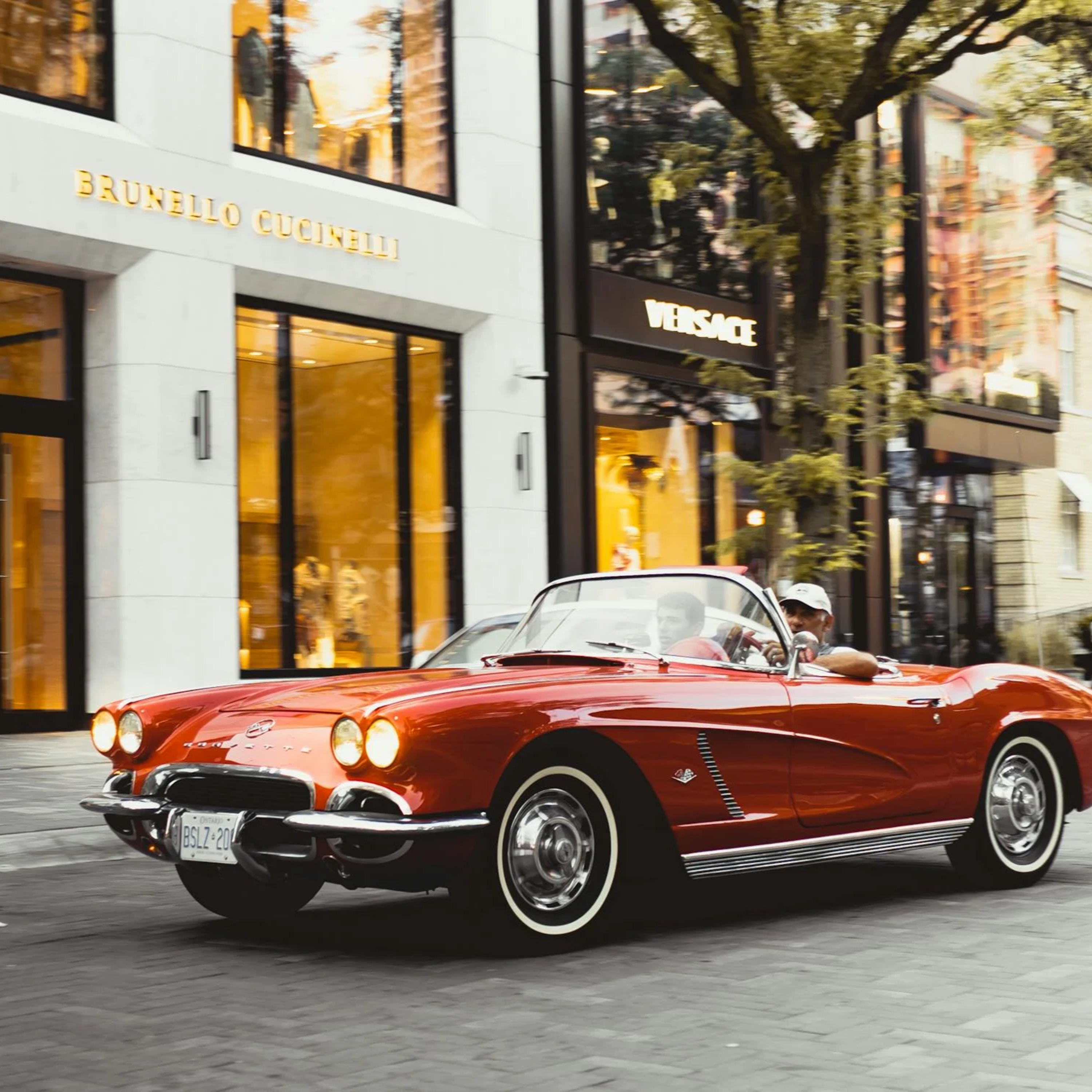 Reinventing Luxury: Brand Desirability and Operational Excellence episode artwork