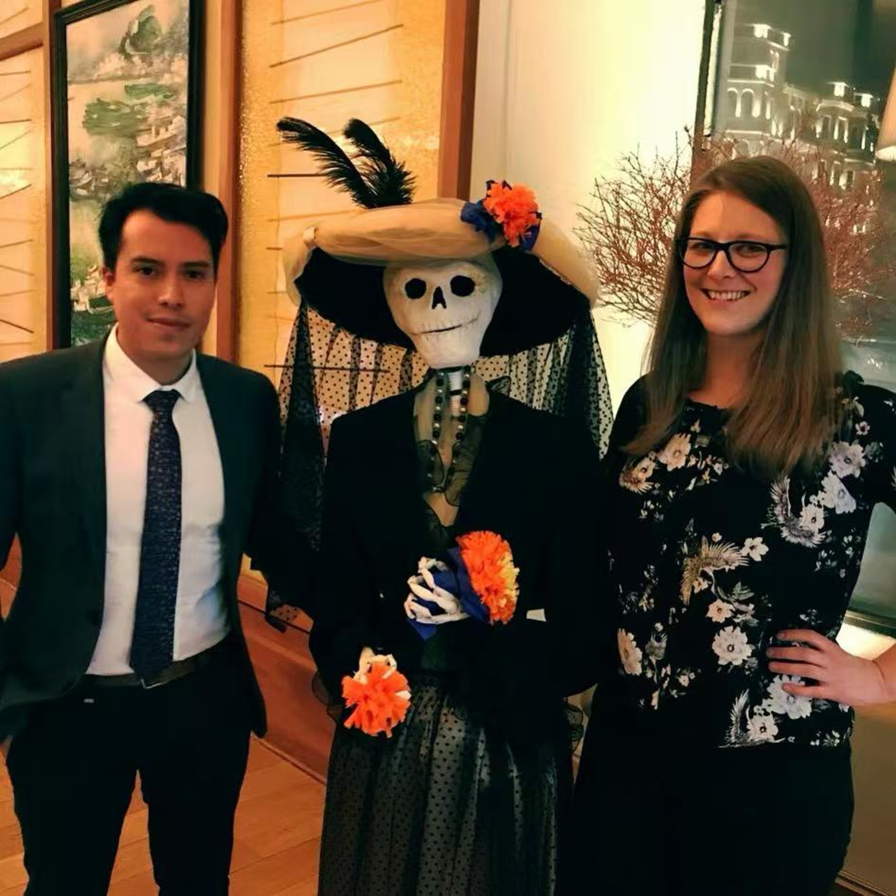 Part of diplomat’s life, Erin talks about Día de los Muertos: The Joyful Mexican Version of Qingming Festival, and a lot more. episode artwork