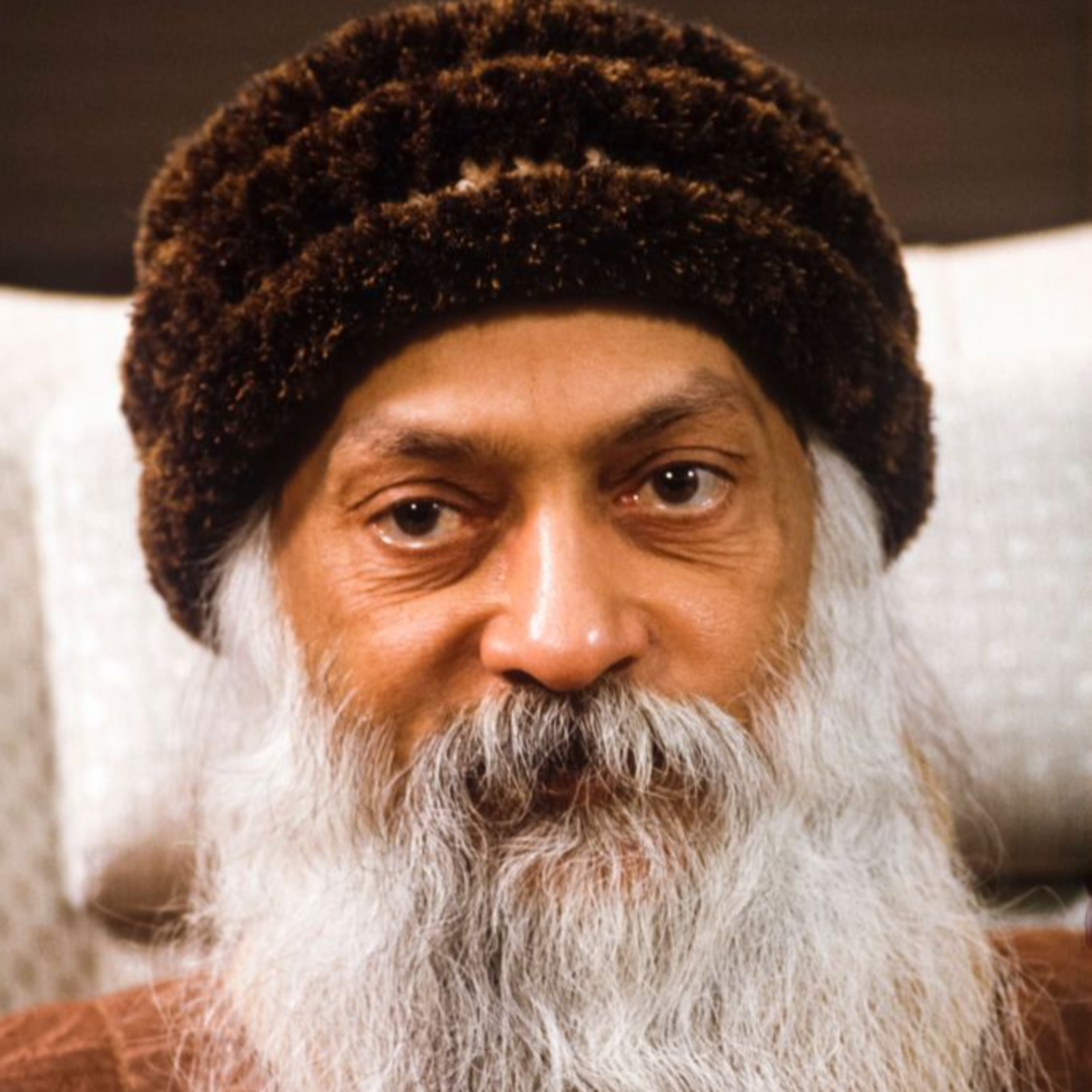 #30. "Rajneeshpuram” - Bhagwan Shree Rajneesh episode artwork