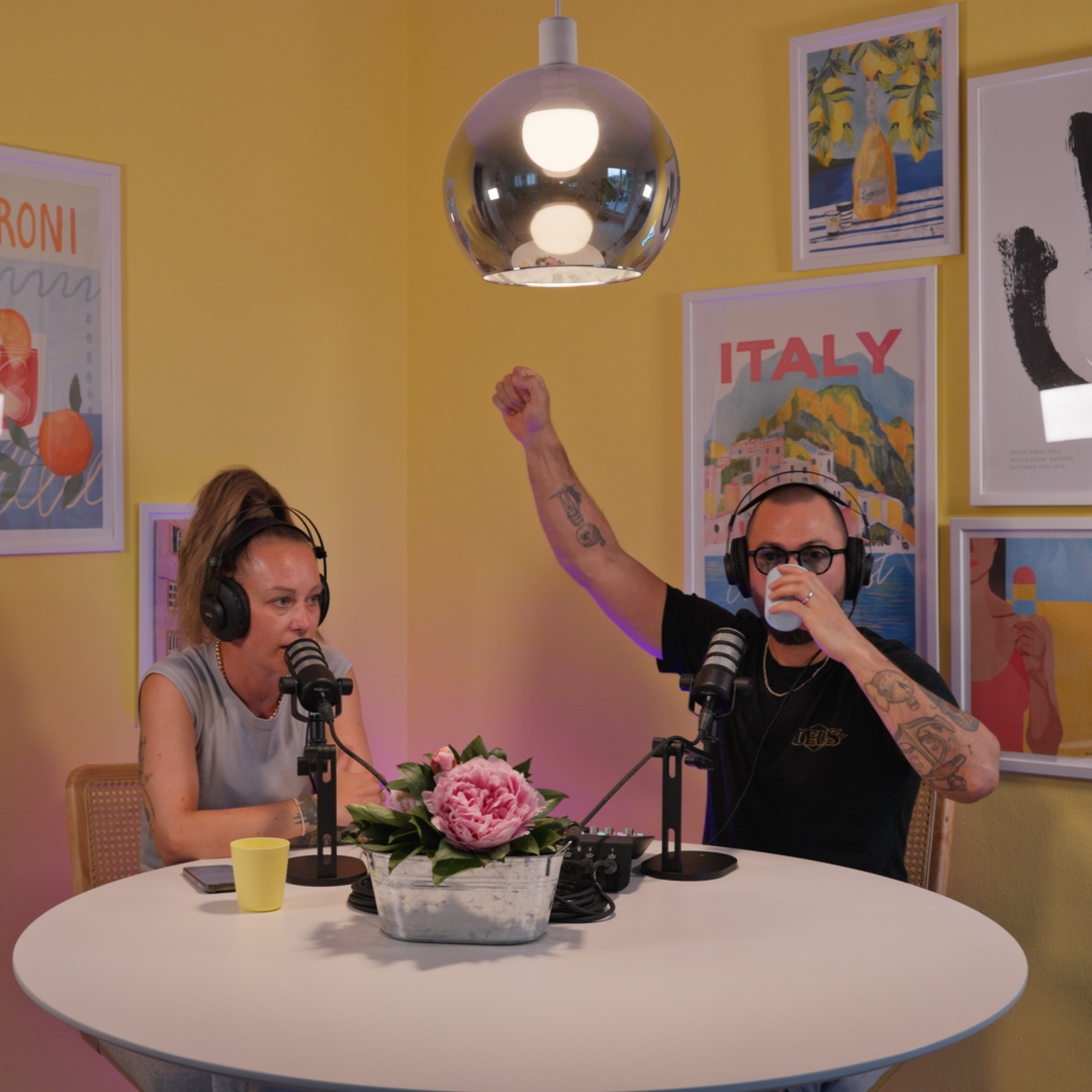 #11 Die Klopapierrollen-Causa & der Fernseh-Sekundenschlaf episode artwork