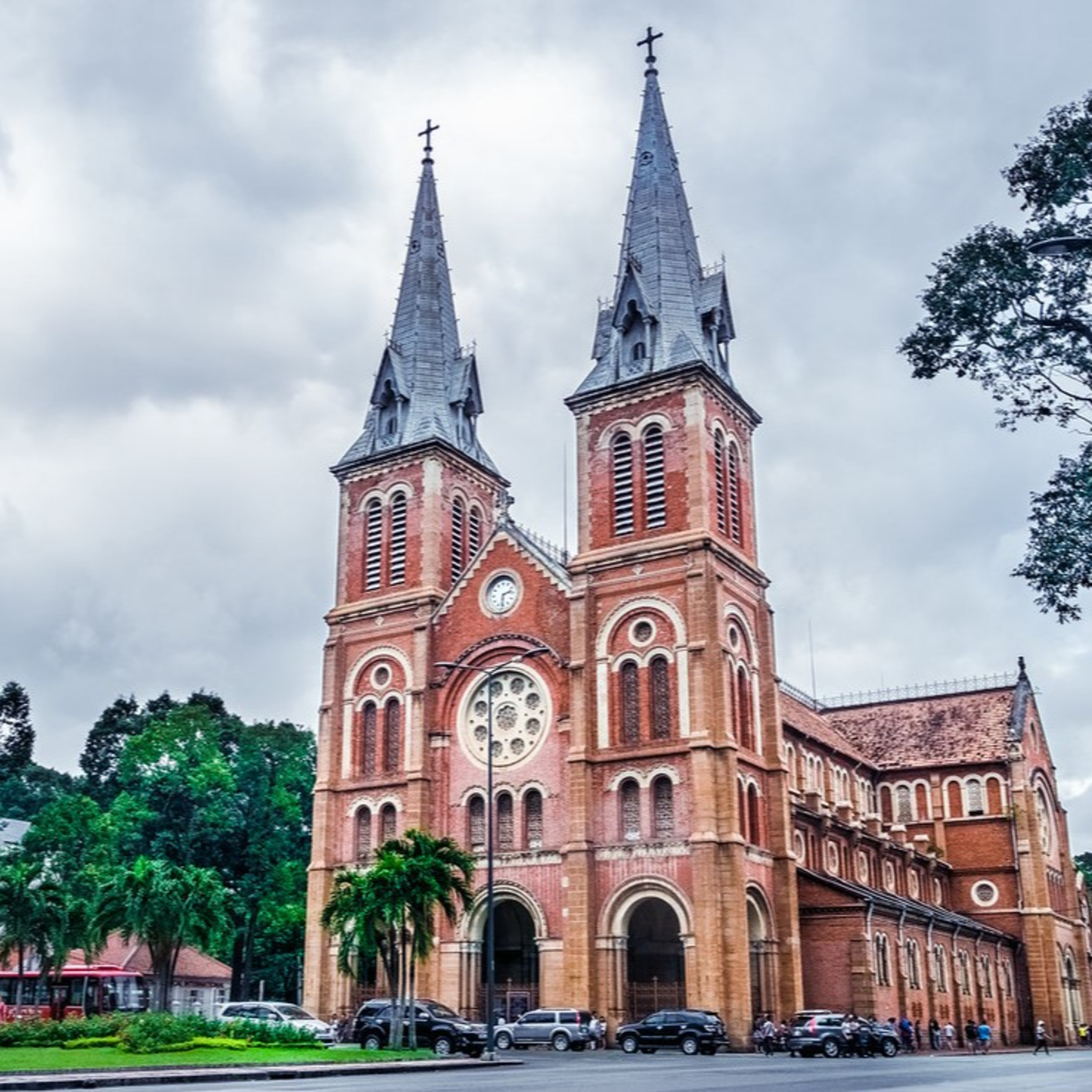 Hành Trình Khám Phá 8 Danh Lam Thắng Cảnh Thành Phố Hồ Chí Minh – Những Dấu Ấn Lịch Sử Đặc Sắc episode artwork