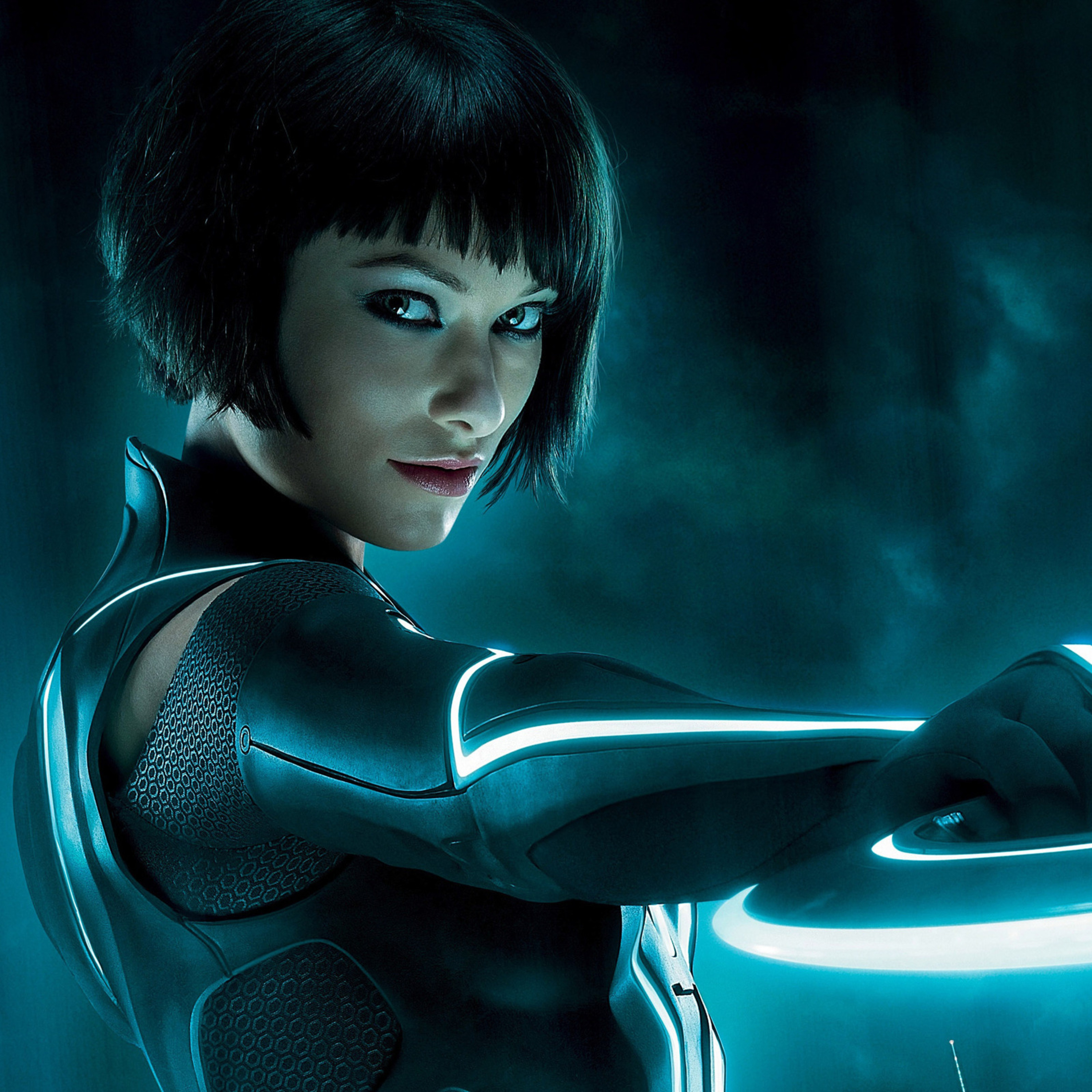Tron: Legacy - How Style and the Score Save This Sequel!