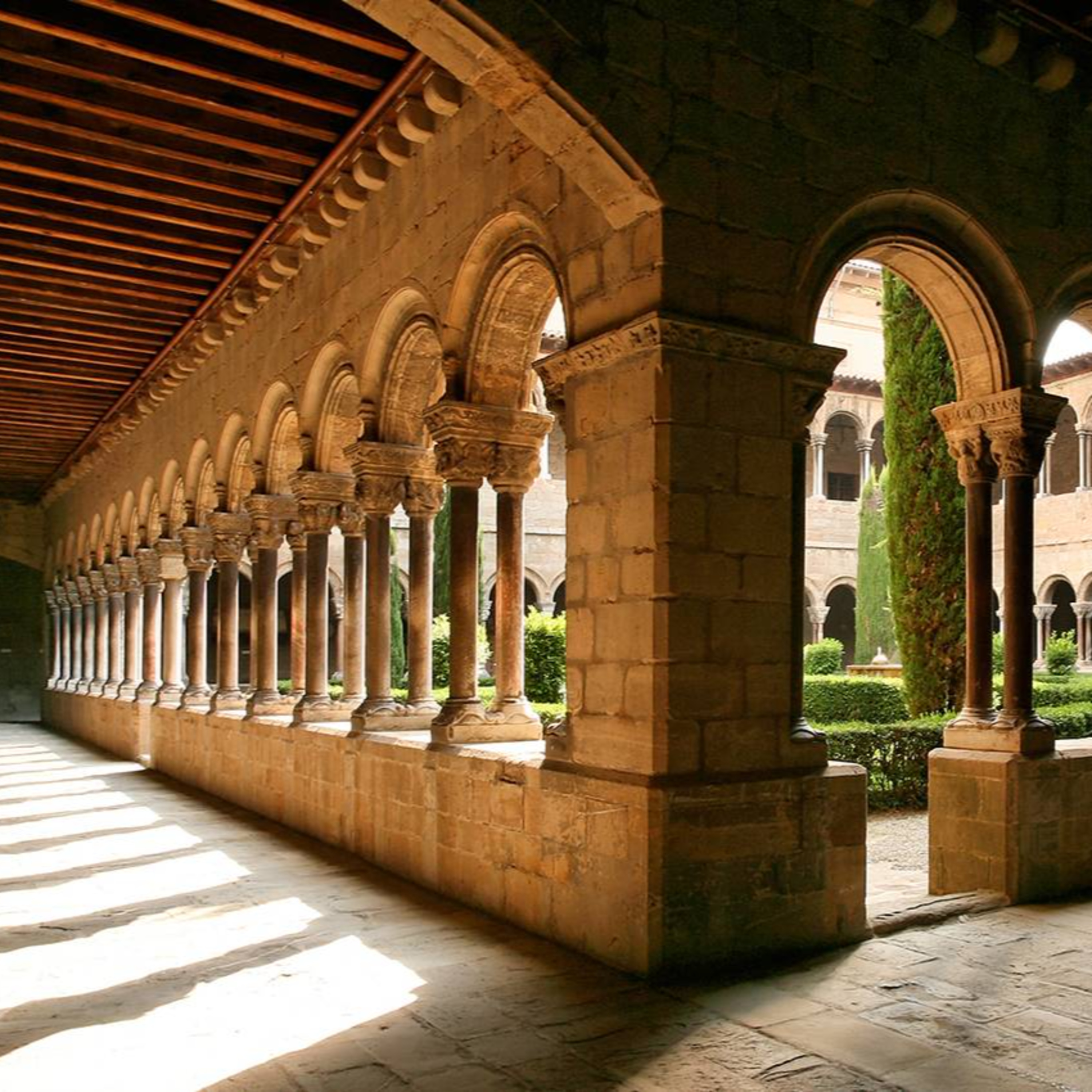 Com es vivia als monestirs de Catalunya?