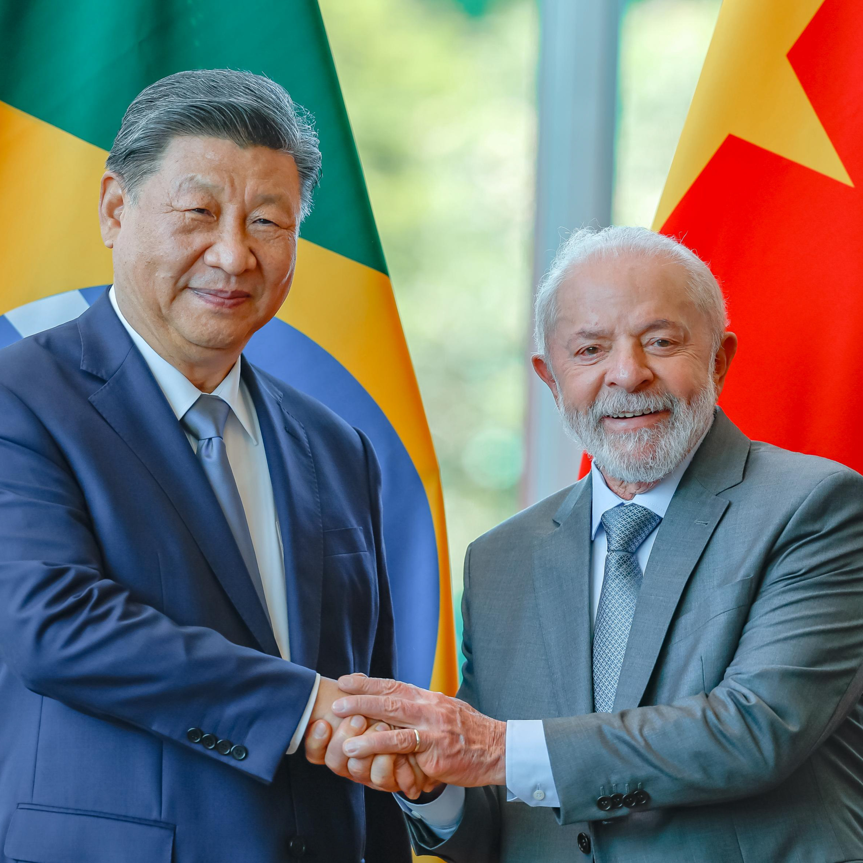 Tarifaço de Trump é 'último suspiro' dos EUA para não perder hegemonia para China episode artwork