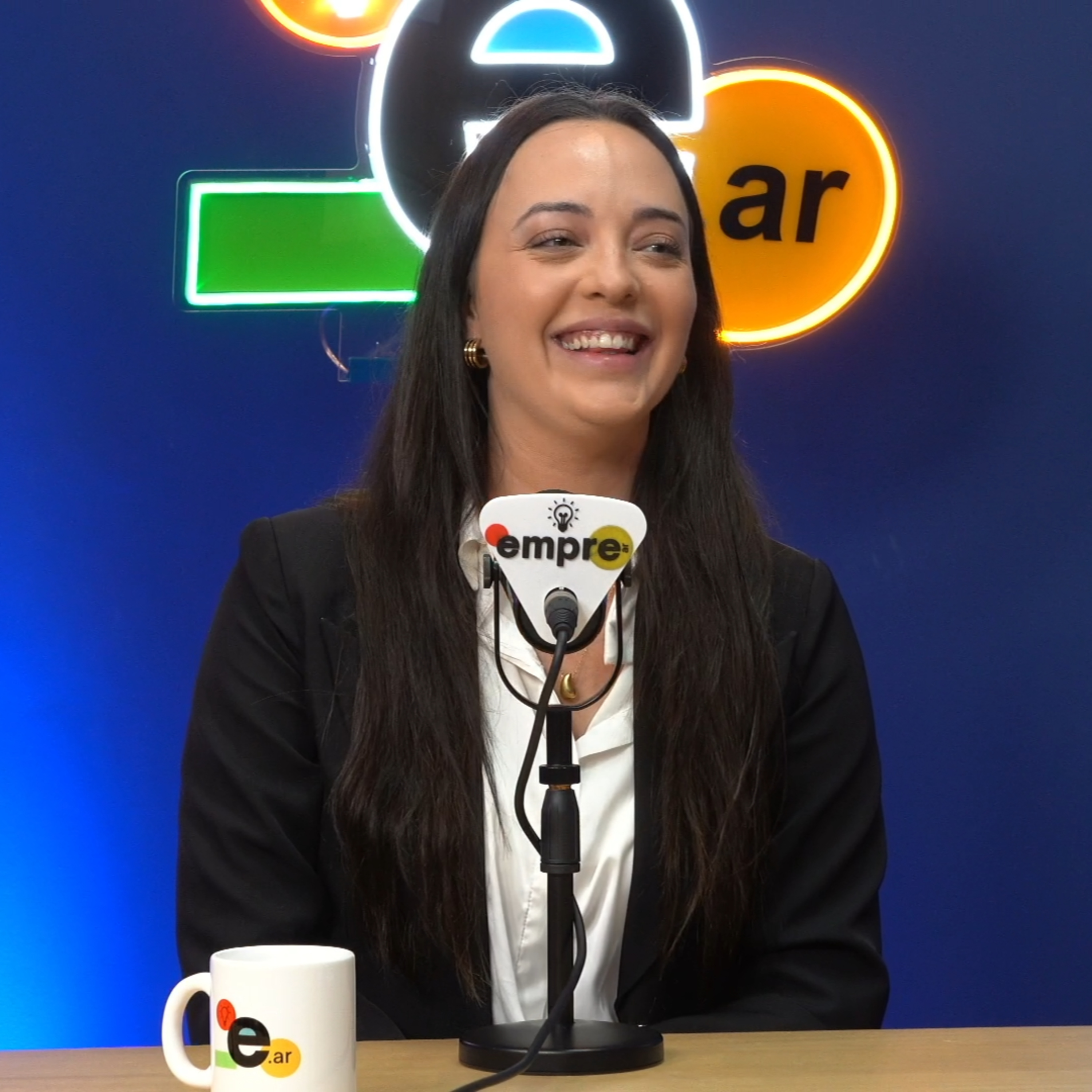 El fenómeno "Luzzi Digital", los secretos de negocios de la influencer del marketing episode artwork