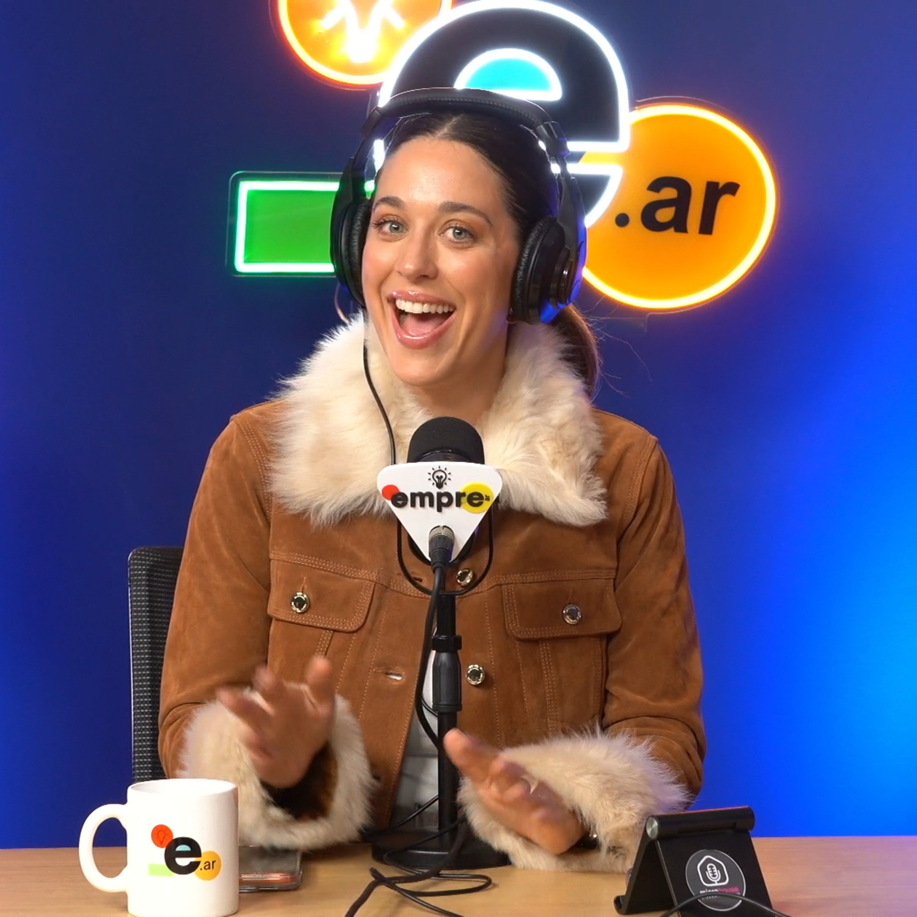 Mai Pistiner explica cómo la comunicación impacta en tu carrera, tu marca personal y tus ingresos episode artwork