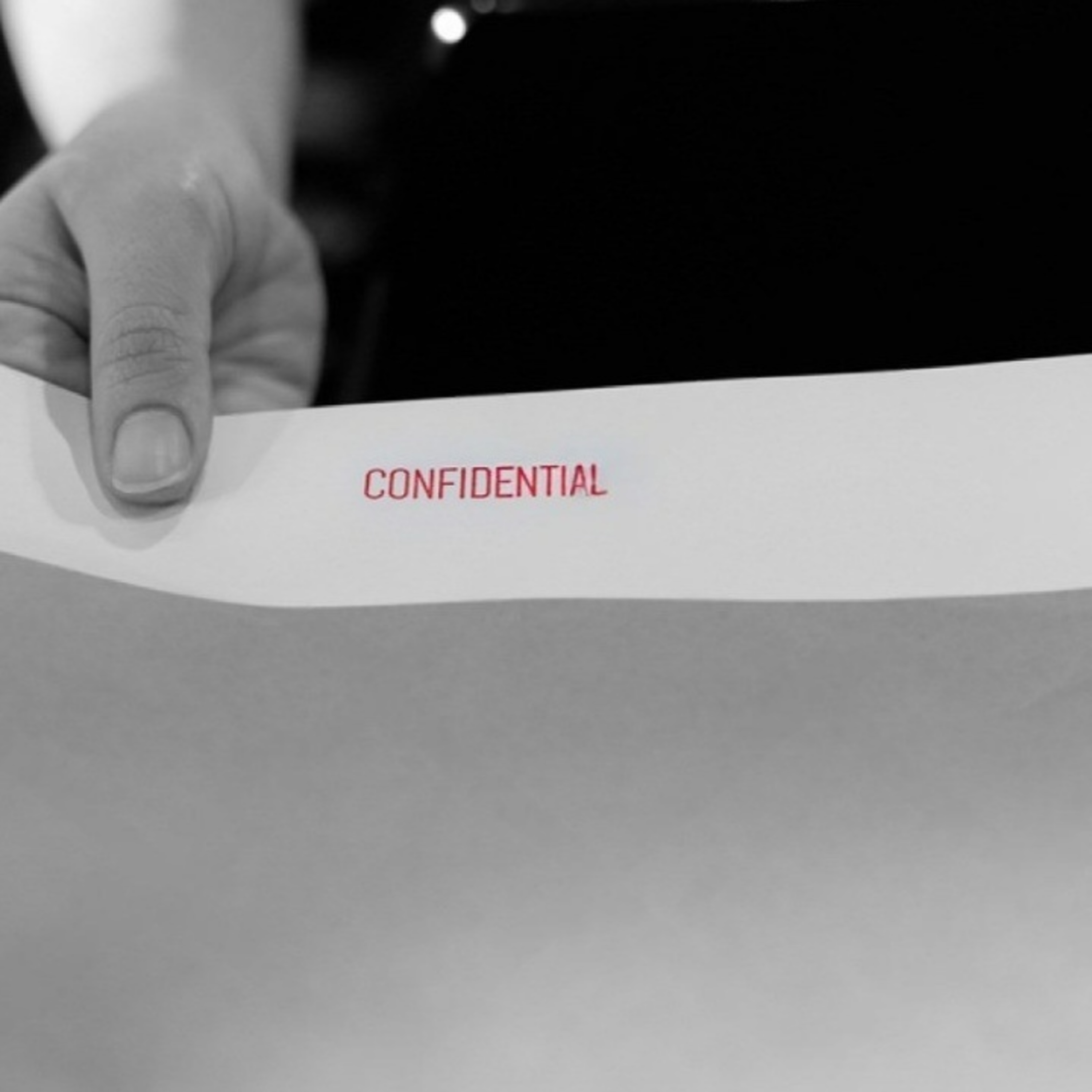 [EN] Preventing data leaks from leaved employees: A forgotten vulnerability episode artwork