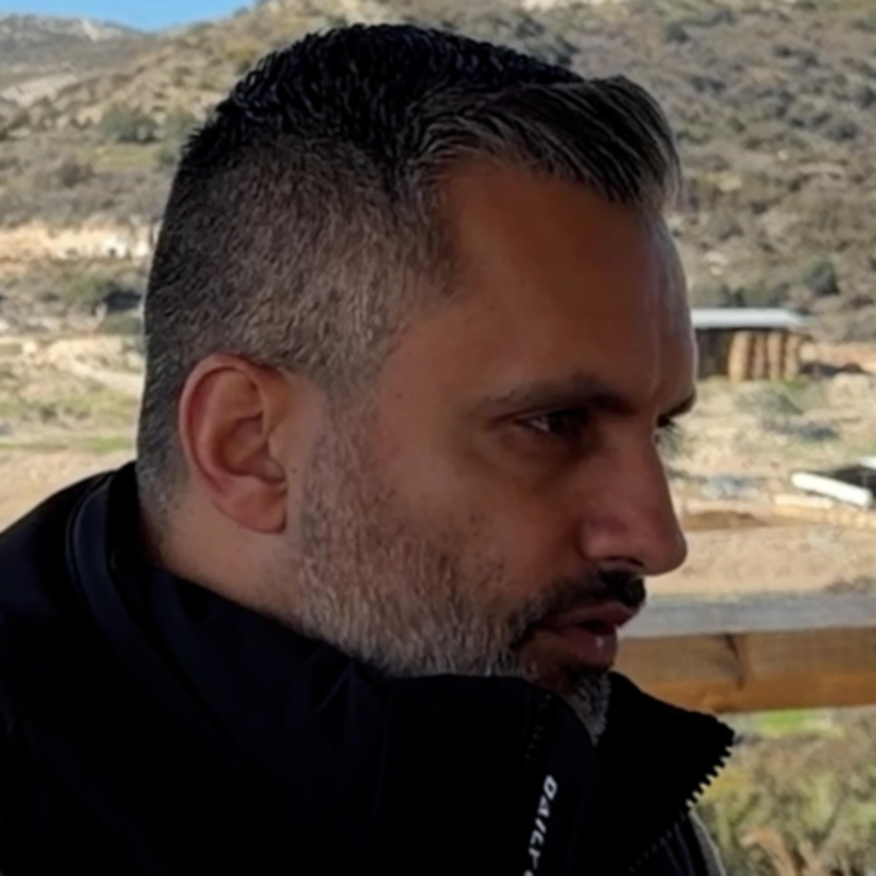 🎙️ Ο δημοσιογράφος που τολμά και δεν φοβάται να μιλήσει - Γιώργος Χρυσάνθου Ε38 episode artwork