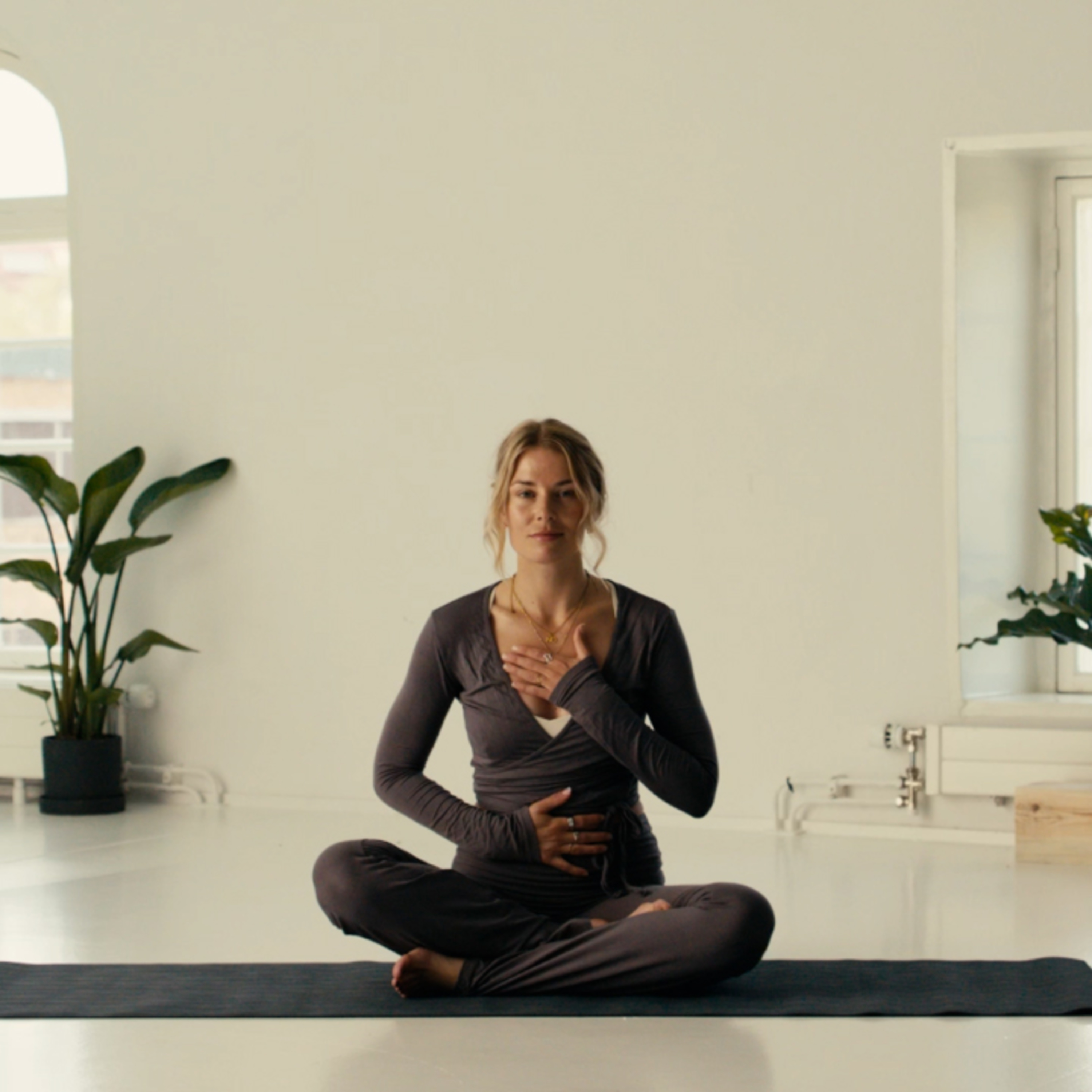 winding down – a vinyasa flow to let go of the day