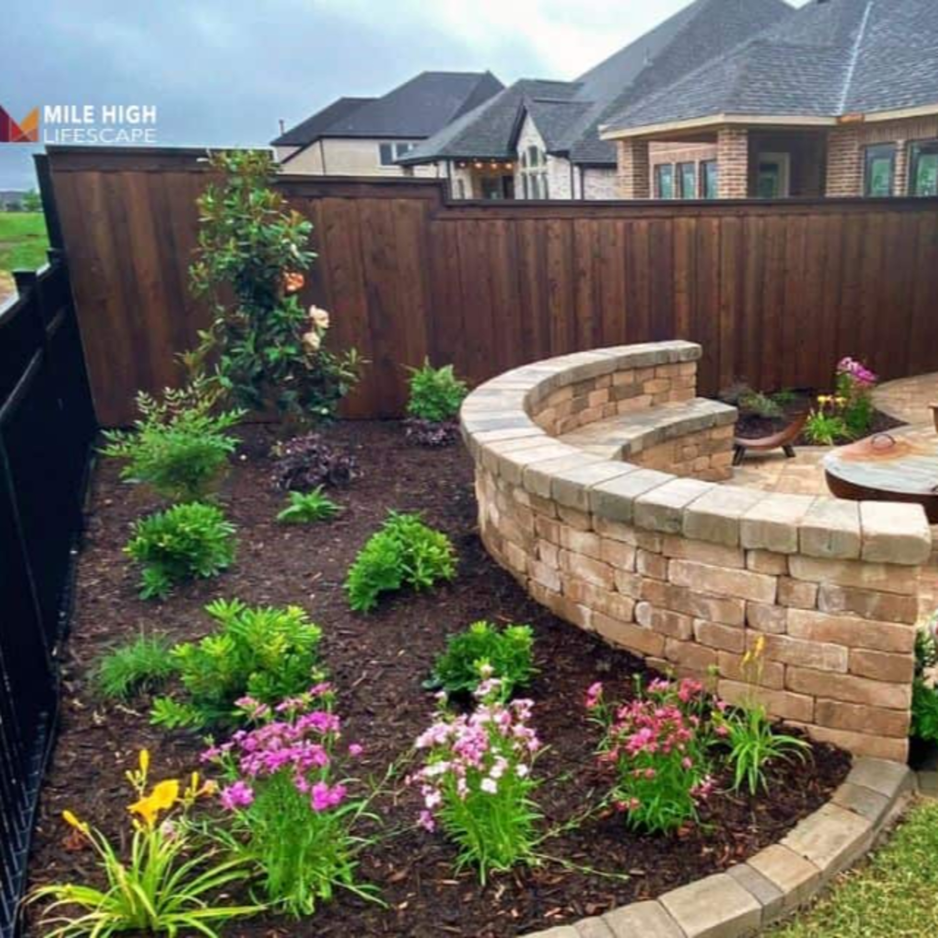25 Stunning Patio Landscape Ideas for a Relaxing Backyard Retreat episode artwork