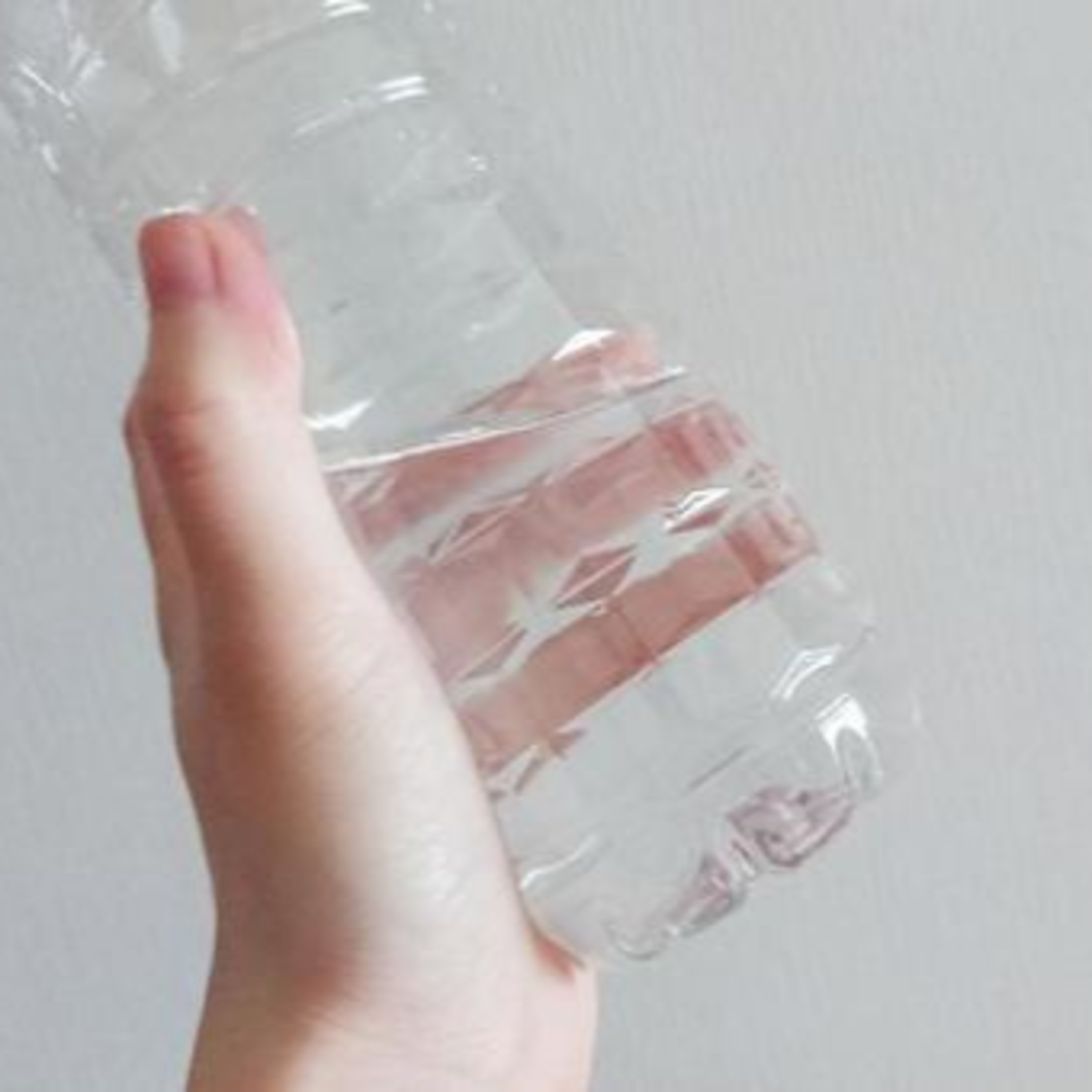 脳に蓄積するマイクロプラスチックとパーキンソン病の関係？　「プラスタミネーション」とは　 episode artwork