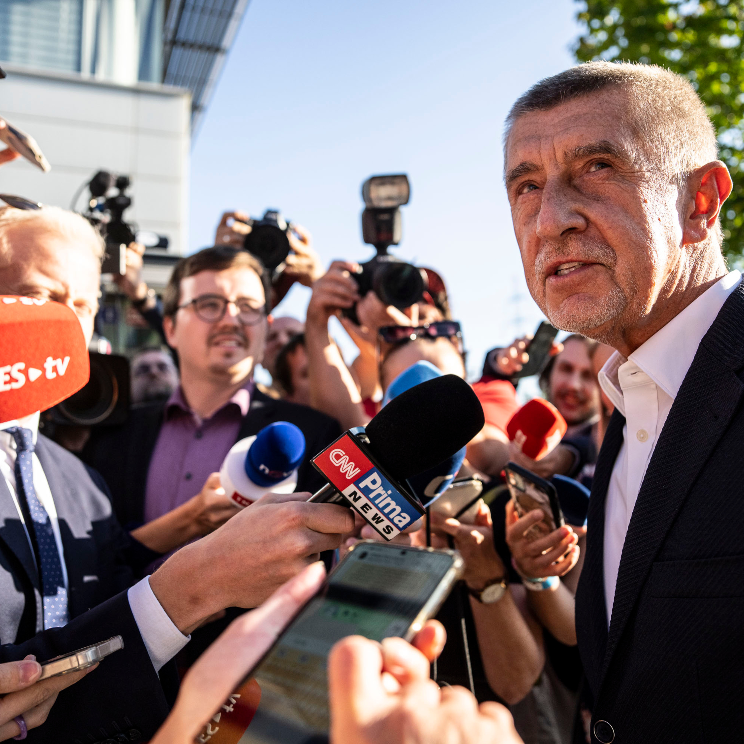 Může ještě Babiš odstoupit od zrušení poplatků pro ČT a ČRo?
