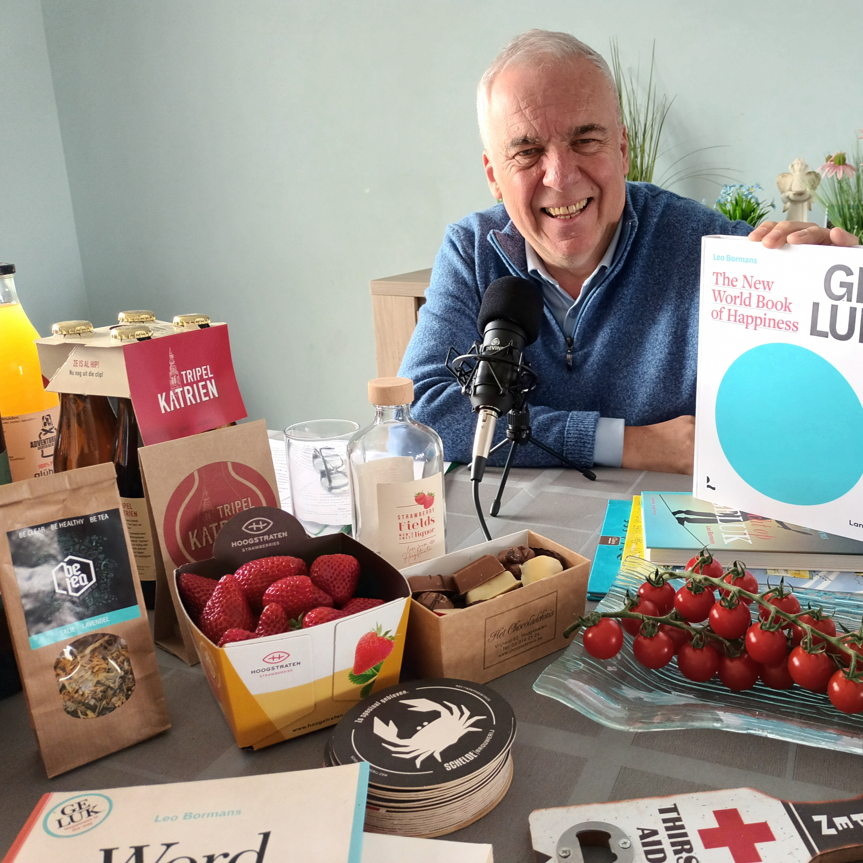 Leo Bormans aan de schrijftafel met inzichten over geluk episode artwork