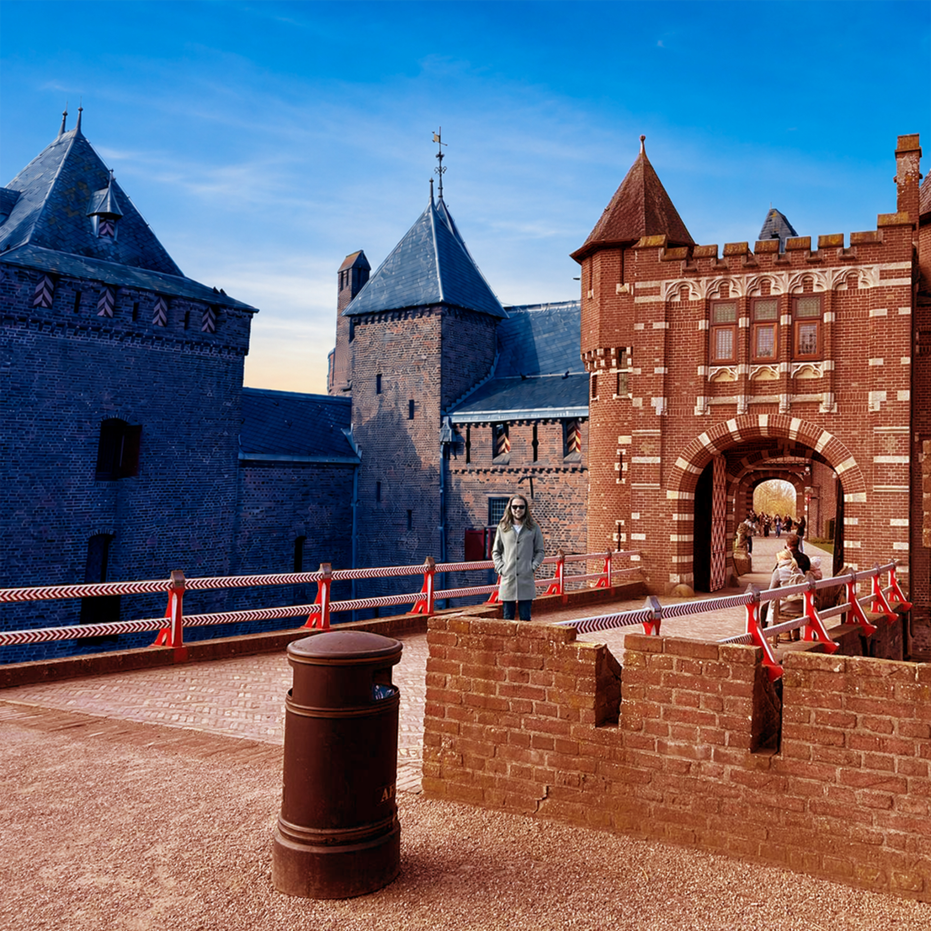 Kasteel capriolen - Het Muiderslot en Kasteel de Haar episode artwork