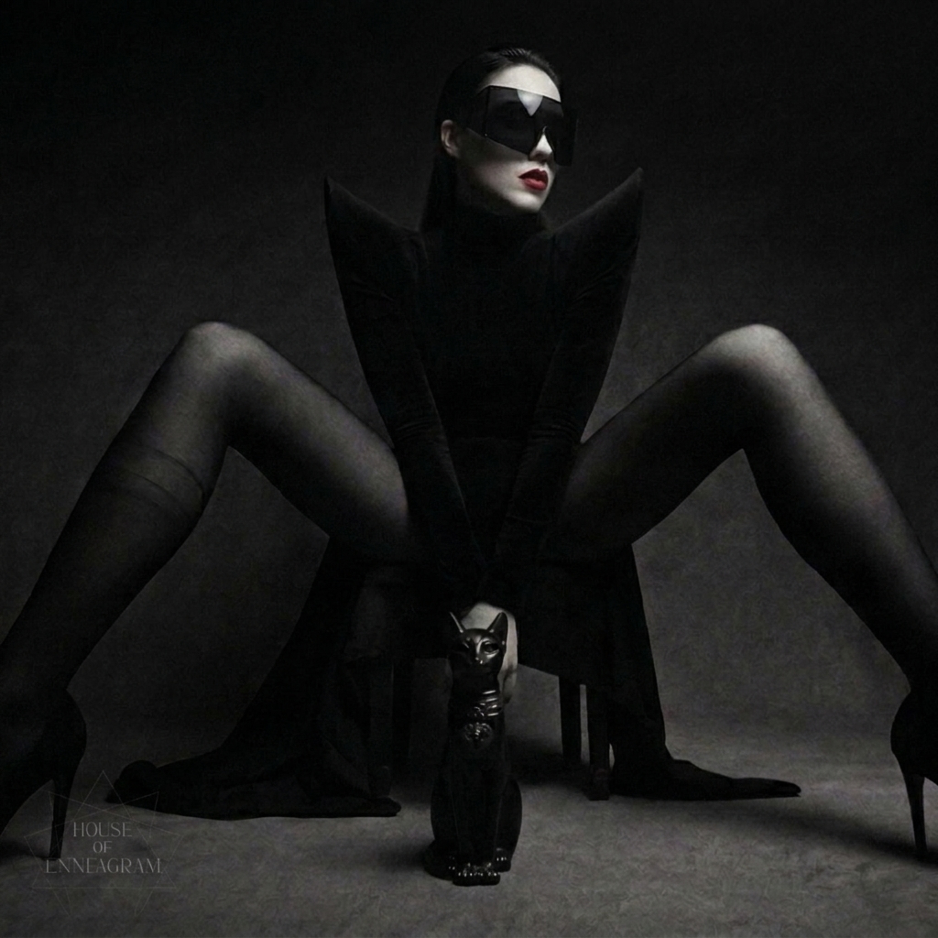 The Decadent Smoke – SP/SX Creativity