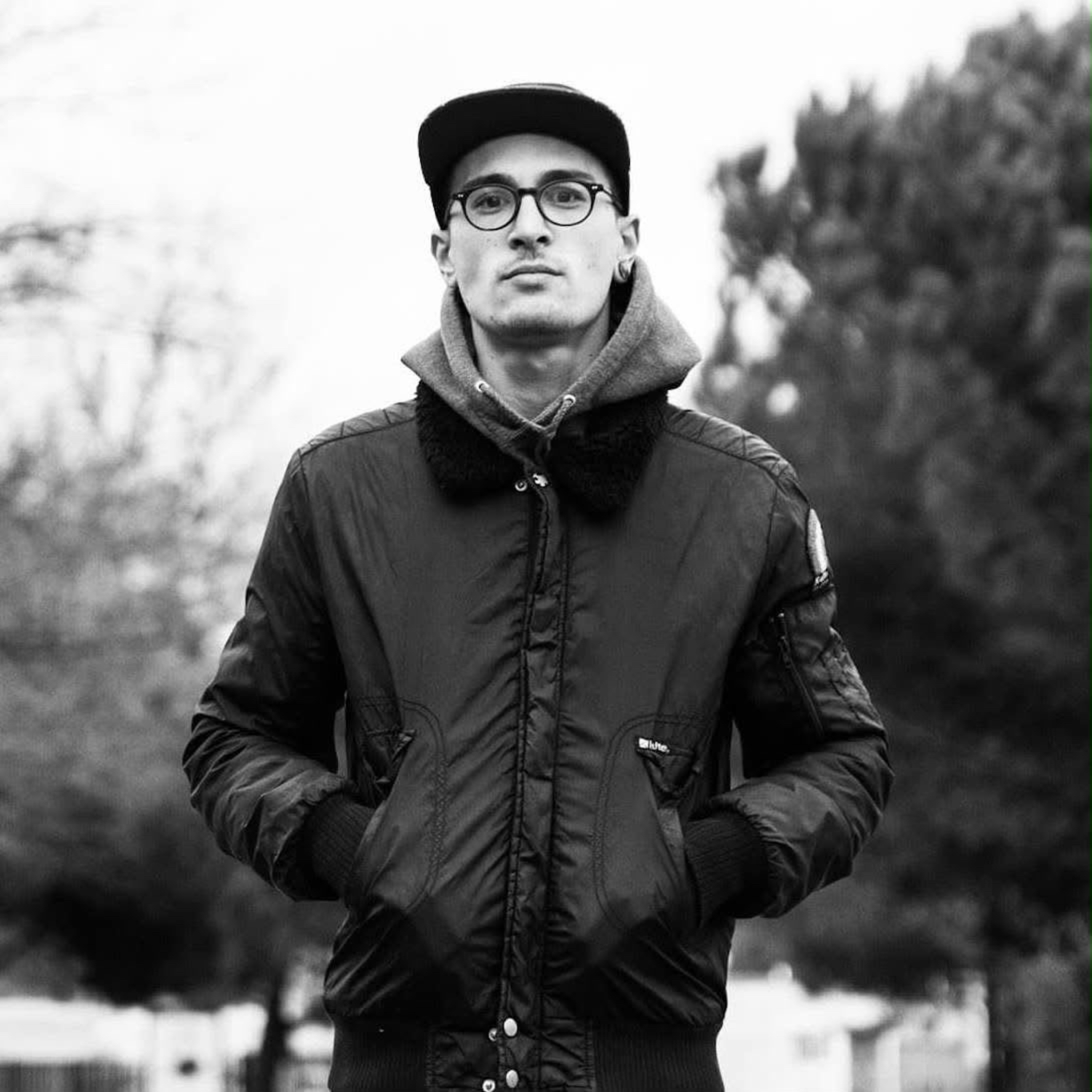 Meet Anthony,compositeur de musique électronique , la restauration et Art Stock episode artwork
