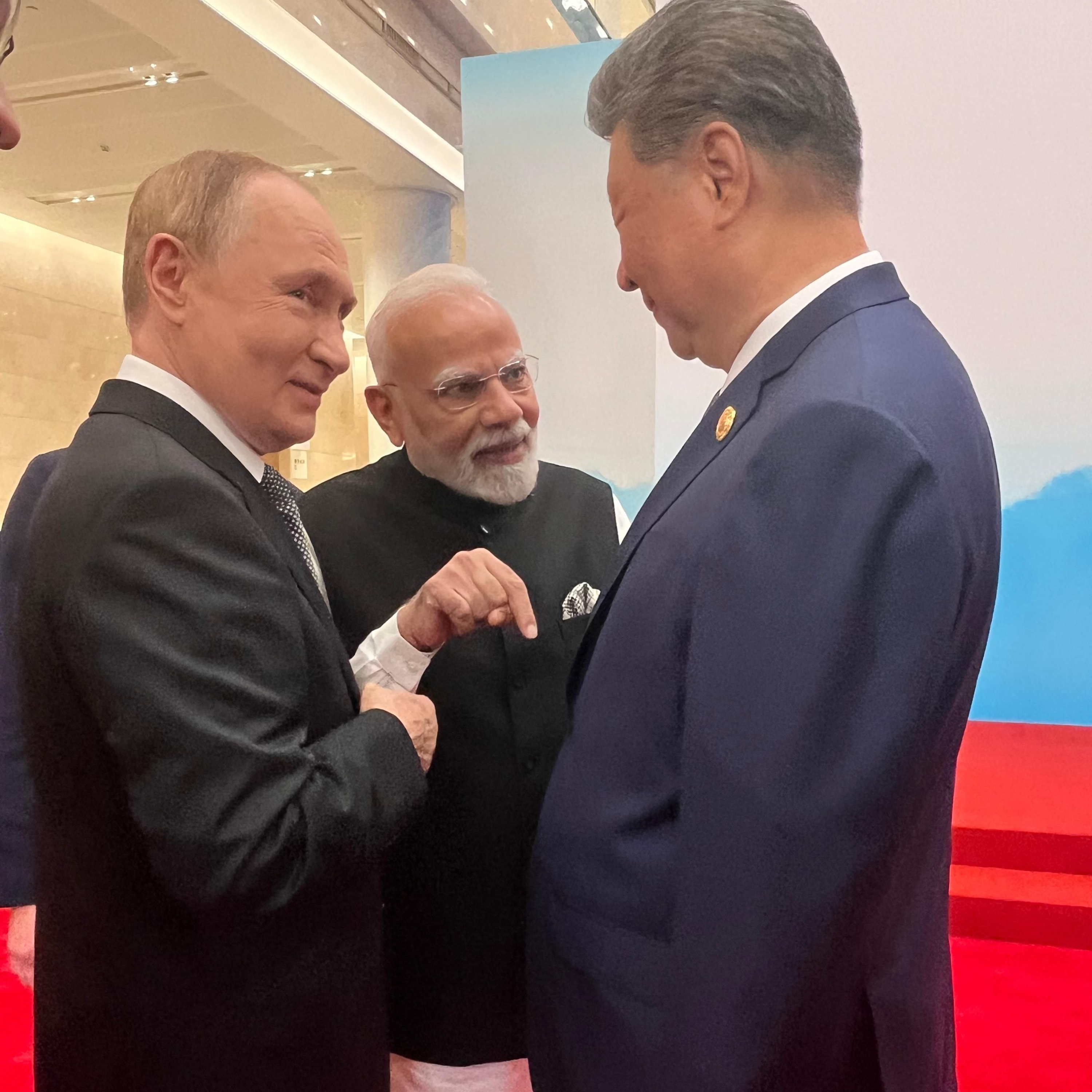 🎙️🤝 Ejes de poder: Modi, Putin y Xi frente al mundo de Donald Trump