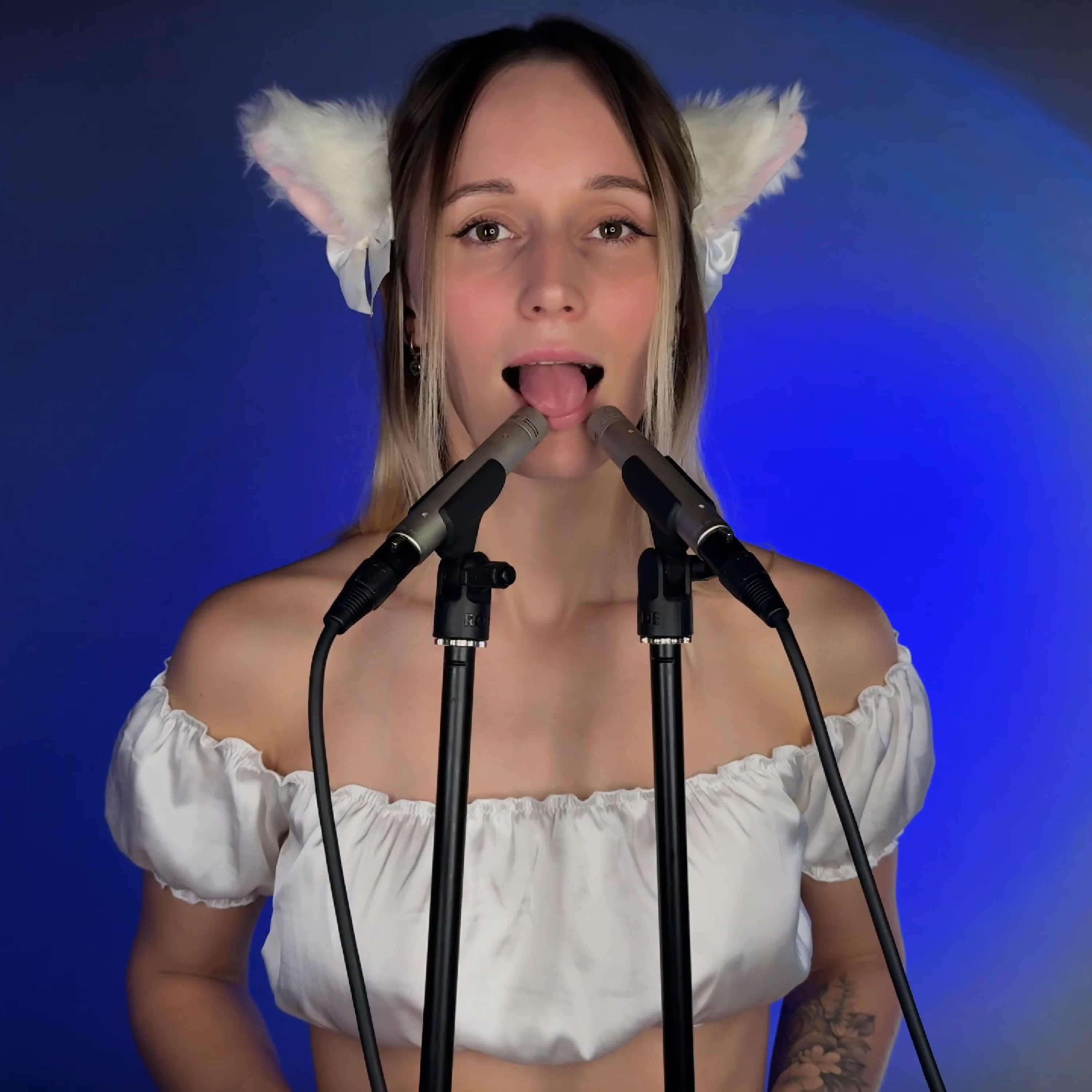 ASMR mouth sounds 💦