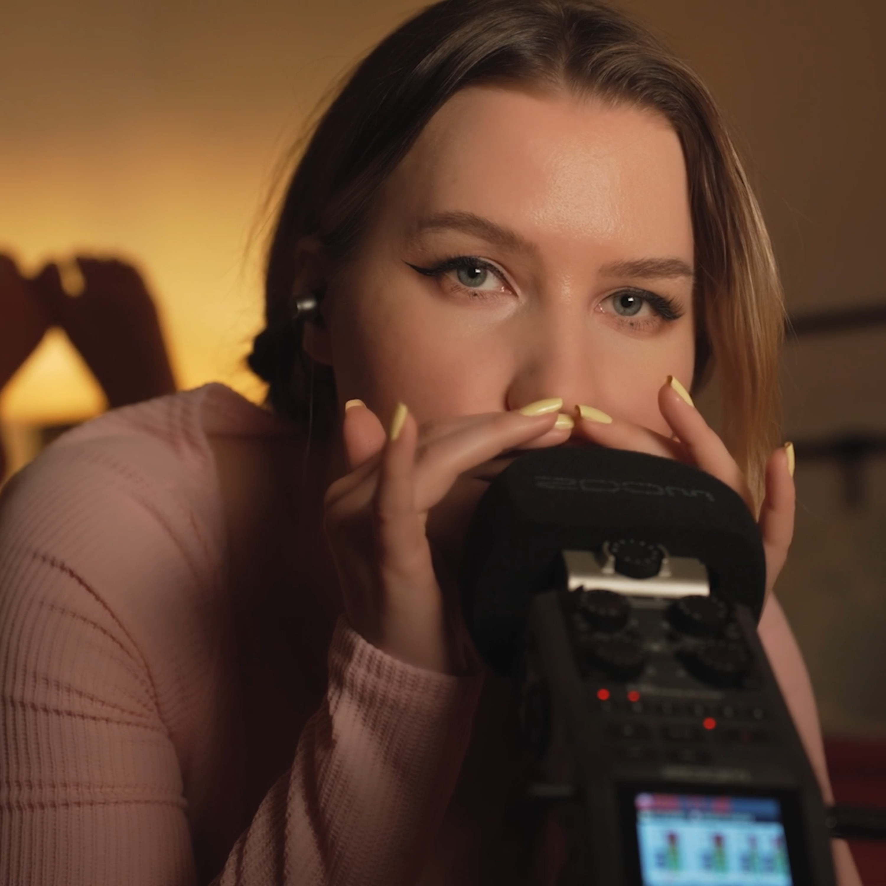 ASMR GENTLYMouthSounds