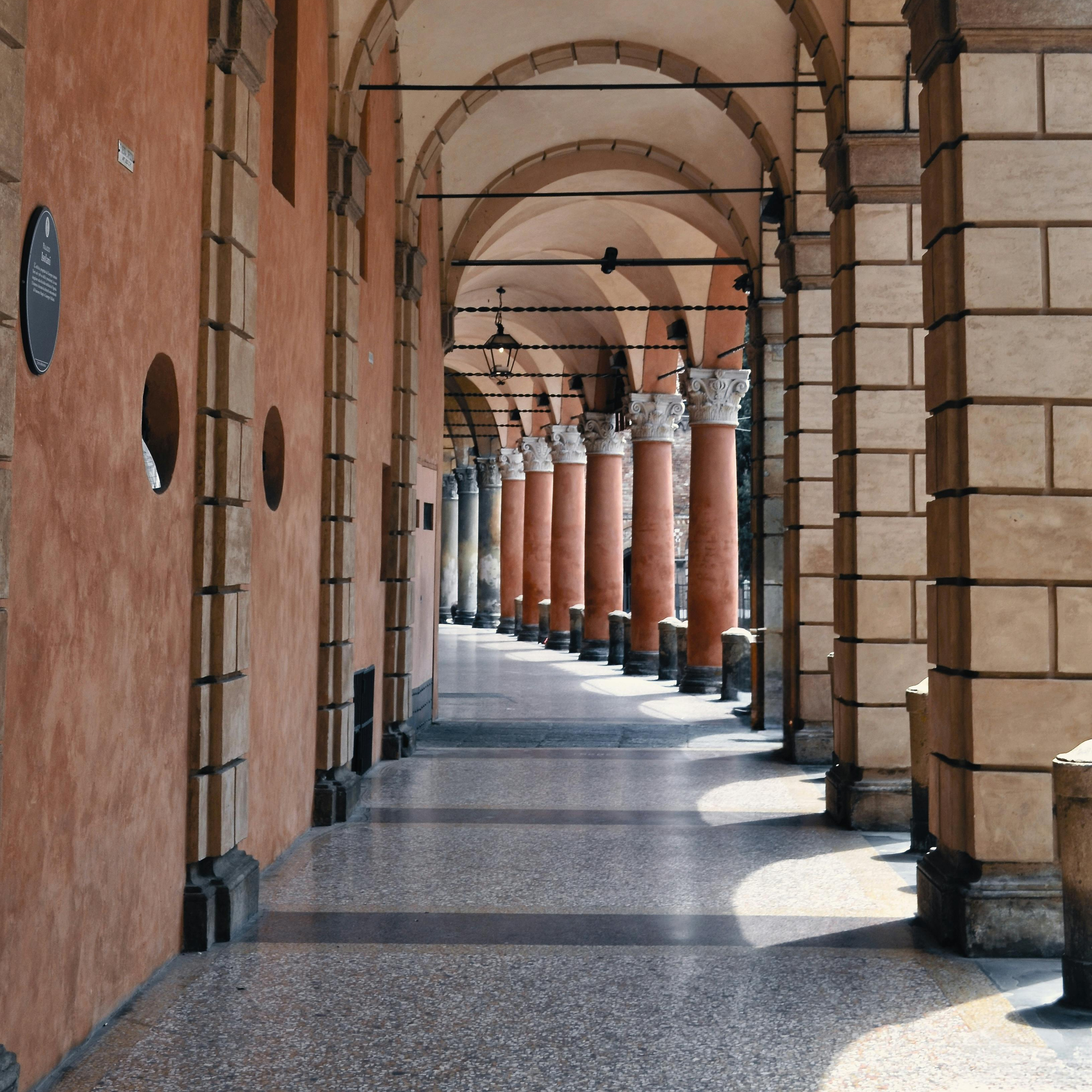 The porticoes of Bologna episode artwork