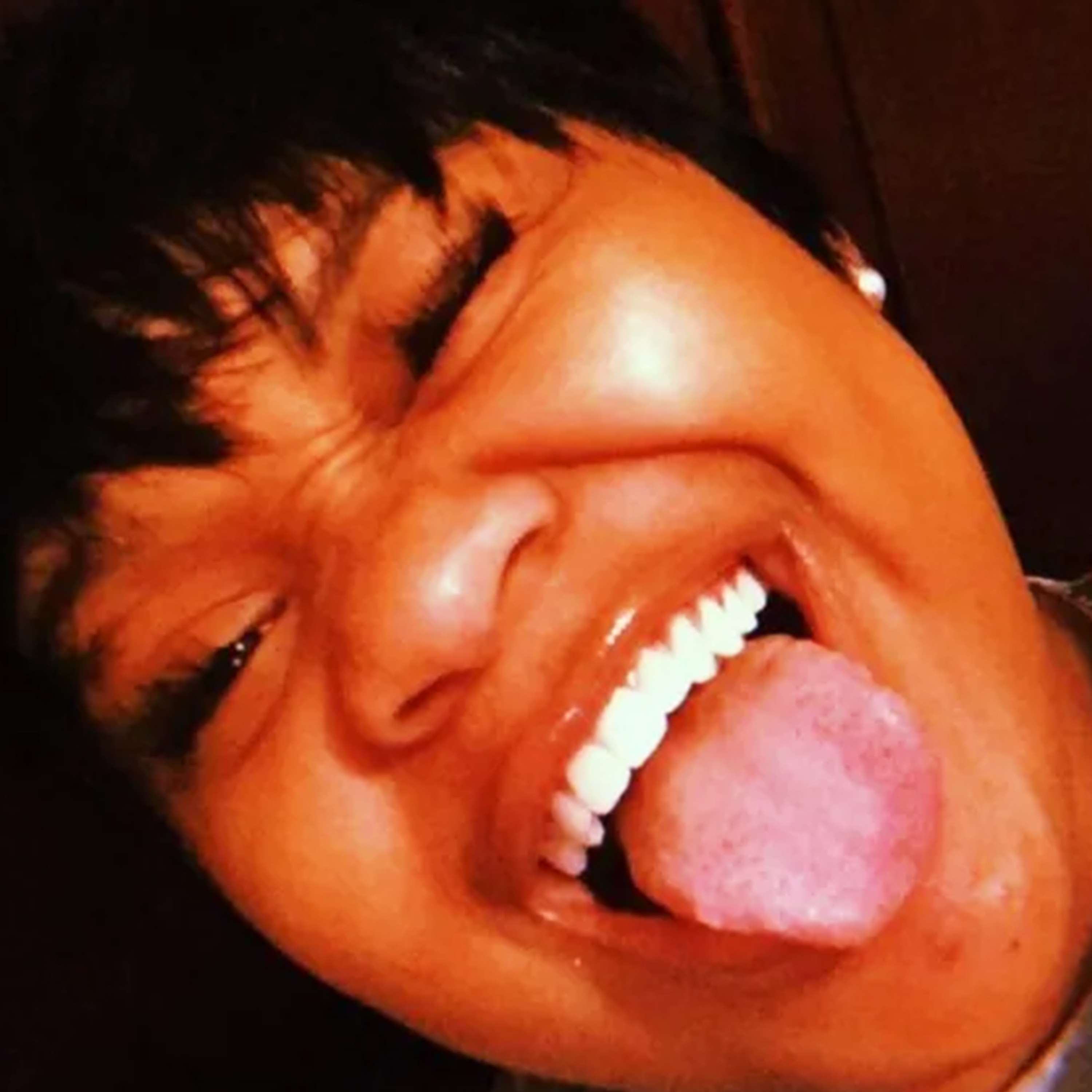 DEUX SOEURS AU DESTIN TRAGIQUE.. L'HISTOIRE EST SOMBRE.. DEUX SOEURS AU DESTIN TRAGIQUE.. L'HISTOIRE EST SOMBRE..