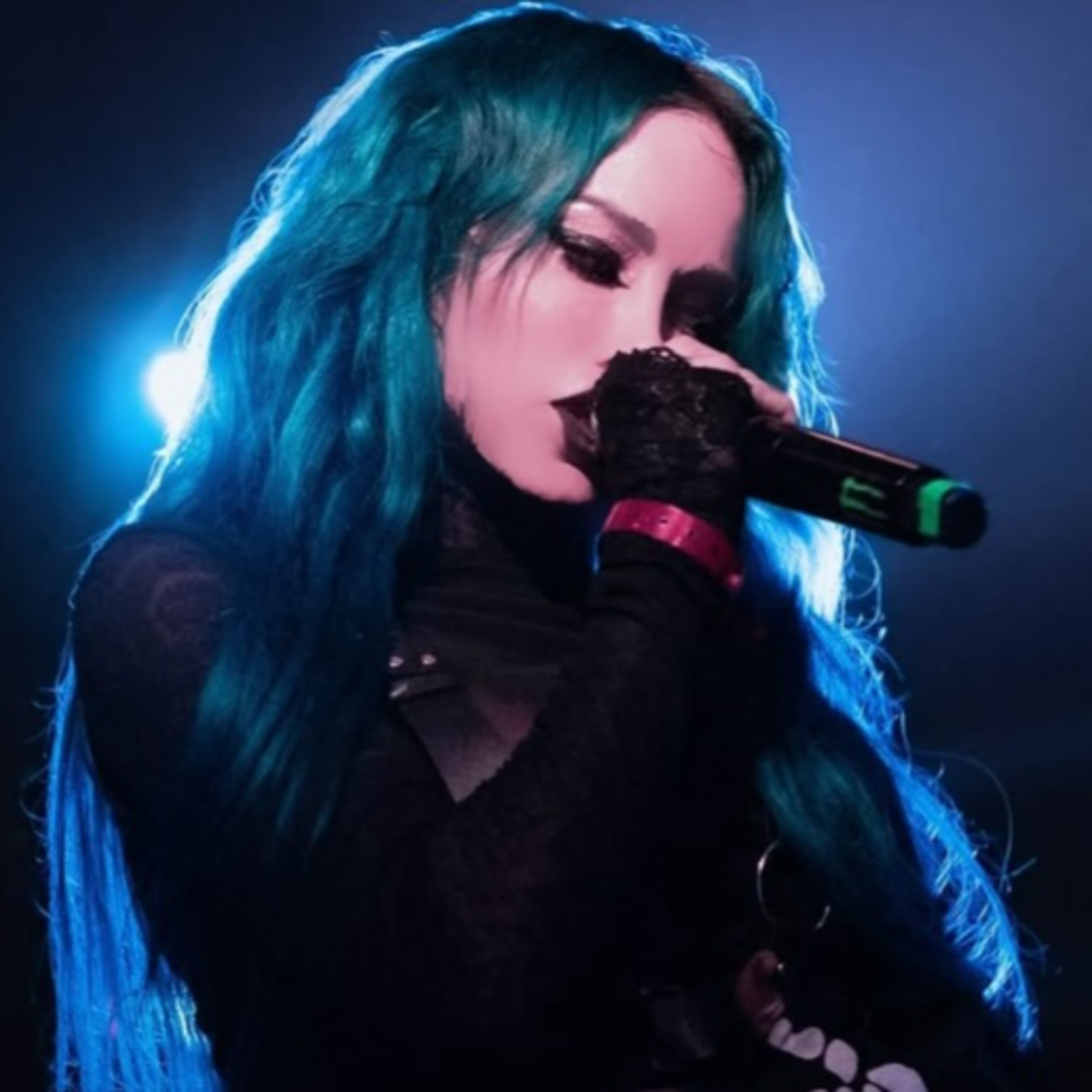 Mixi and Heidi -Stitched Up Heart and Butcher Babies episode artwork