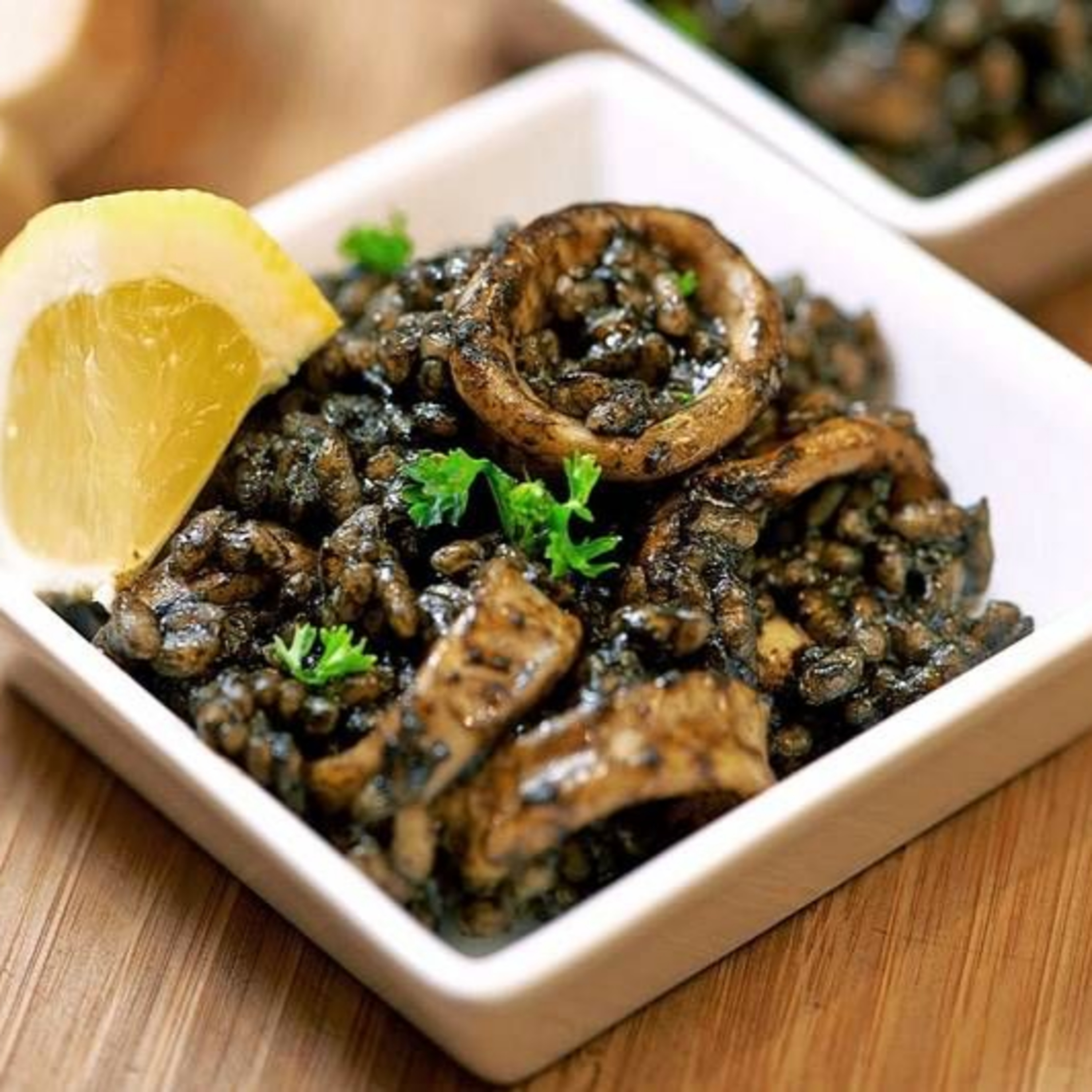 Arroz negro con calamares. Arroces Capitulo 3  episode artwork