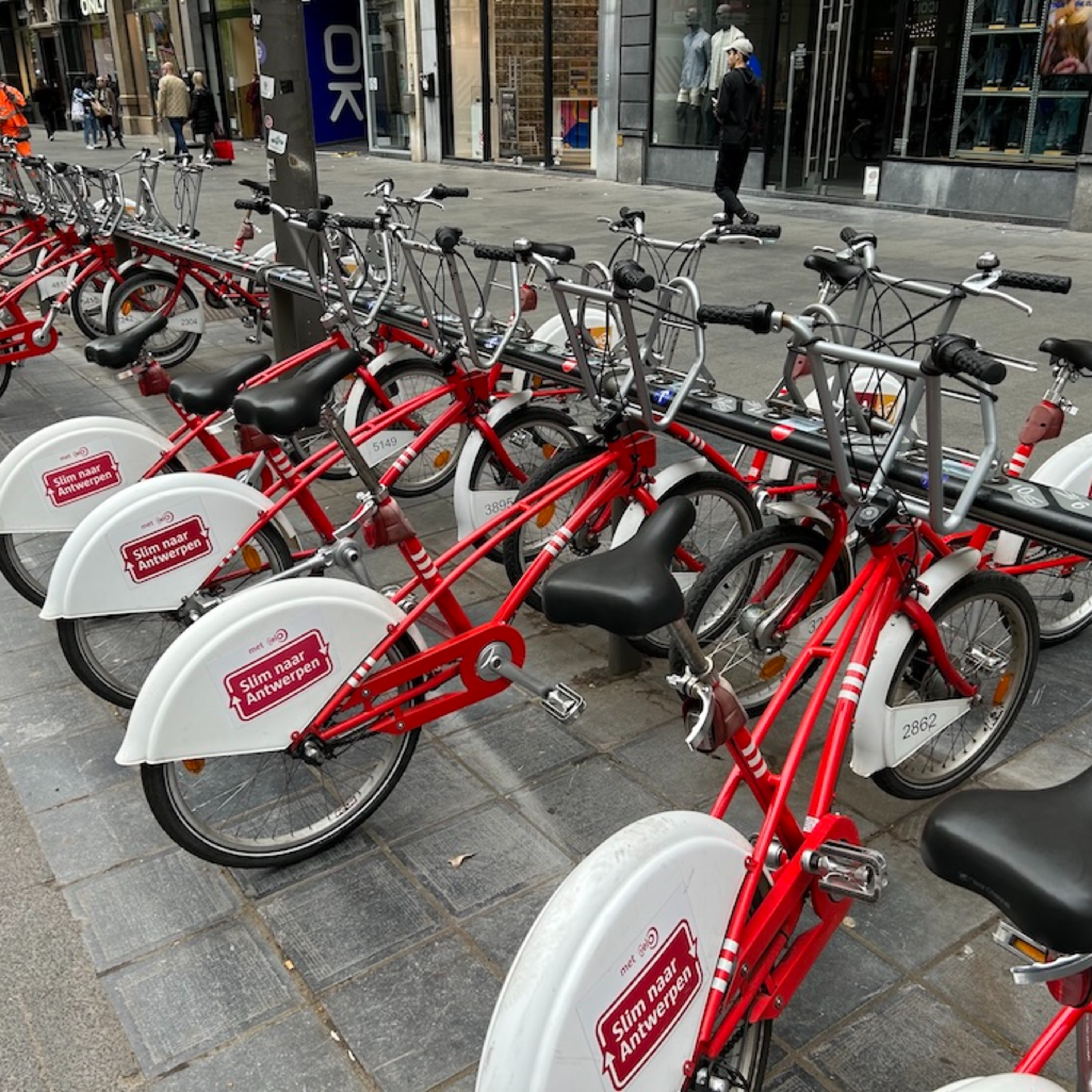Antwerpen maakt centrum autoluw: alternatieven ruim voorhanden episode artwork
