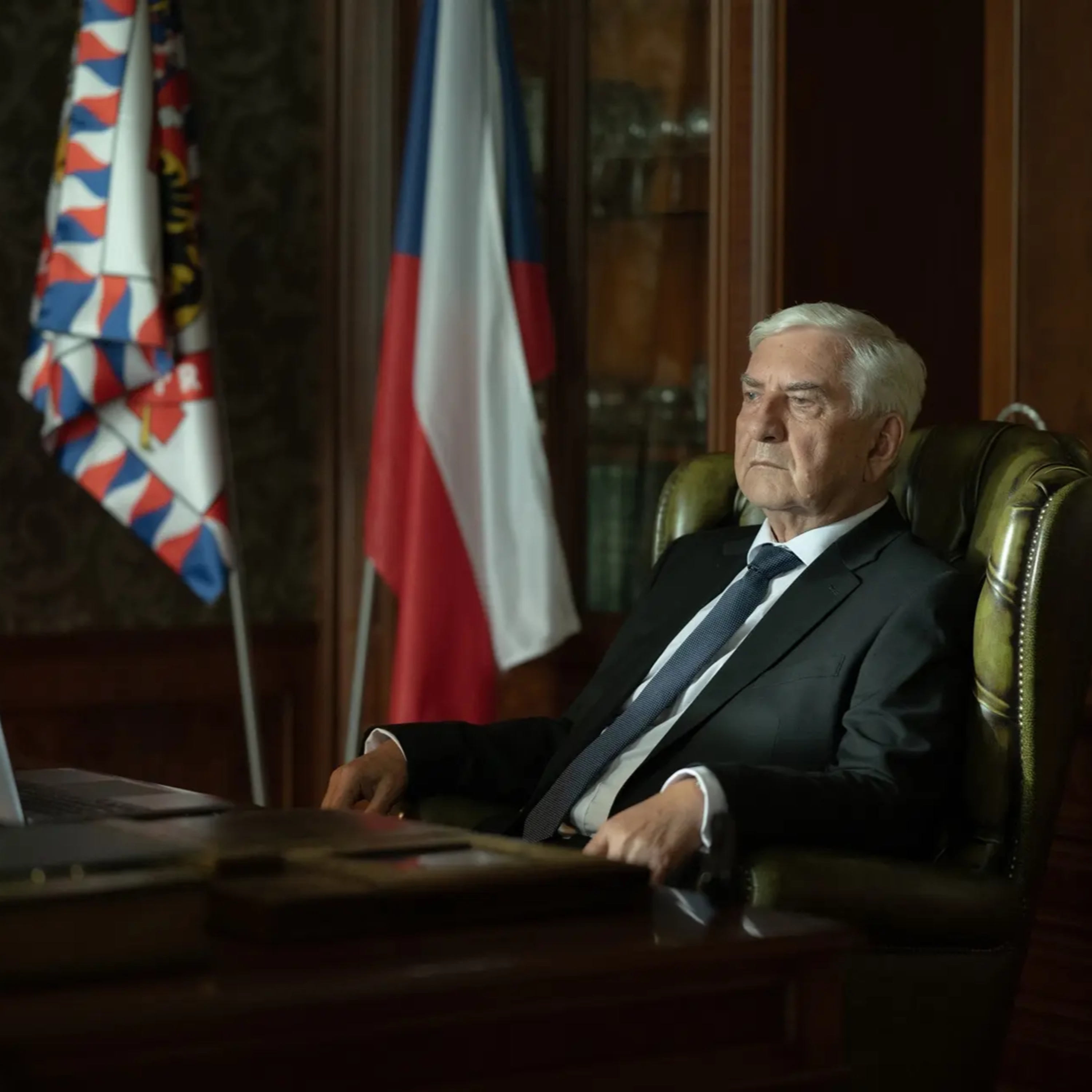 Klaus jako ideální záporák, volba ředitele ČT jako silný námět. Proč nevzniká víc seriálů o politice?