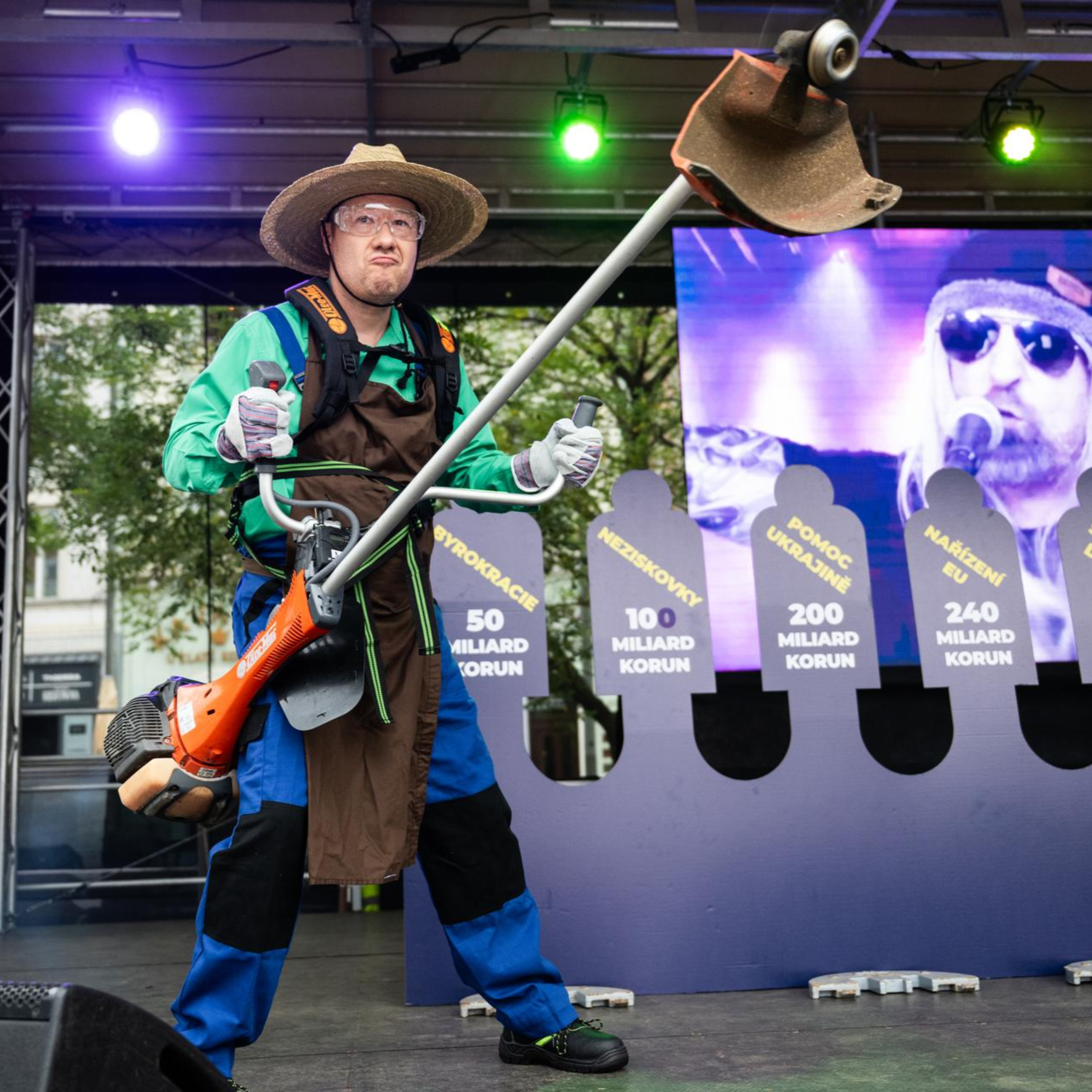 SPD vládnout ve skutečnosti nechce. Nijak se na to nepřipravují