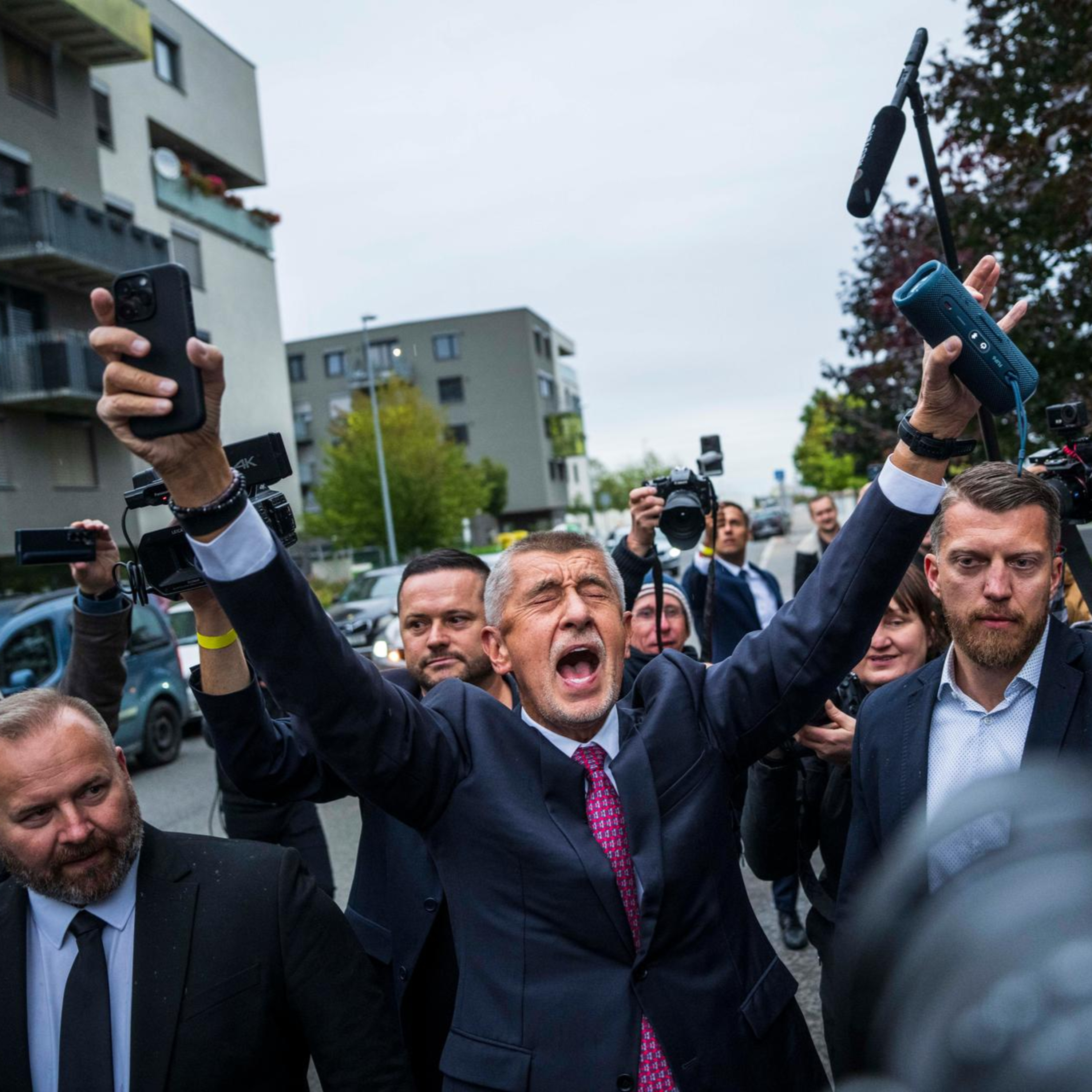 Jak jsme se ocitli v Babišově snu. Prožijte znovu volební týden s redakcí Respektu (3/3)