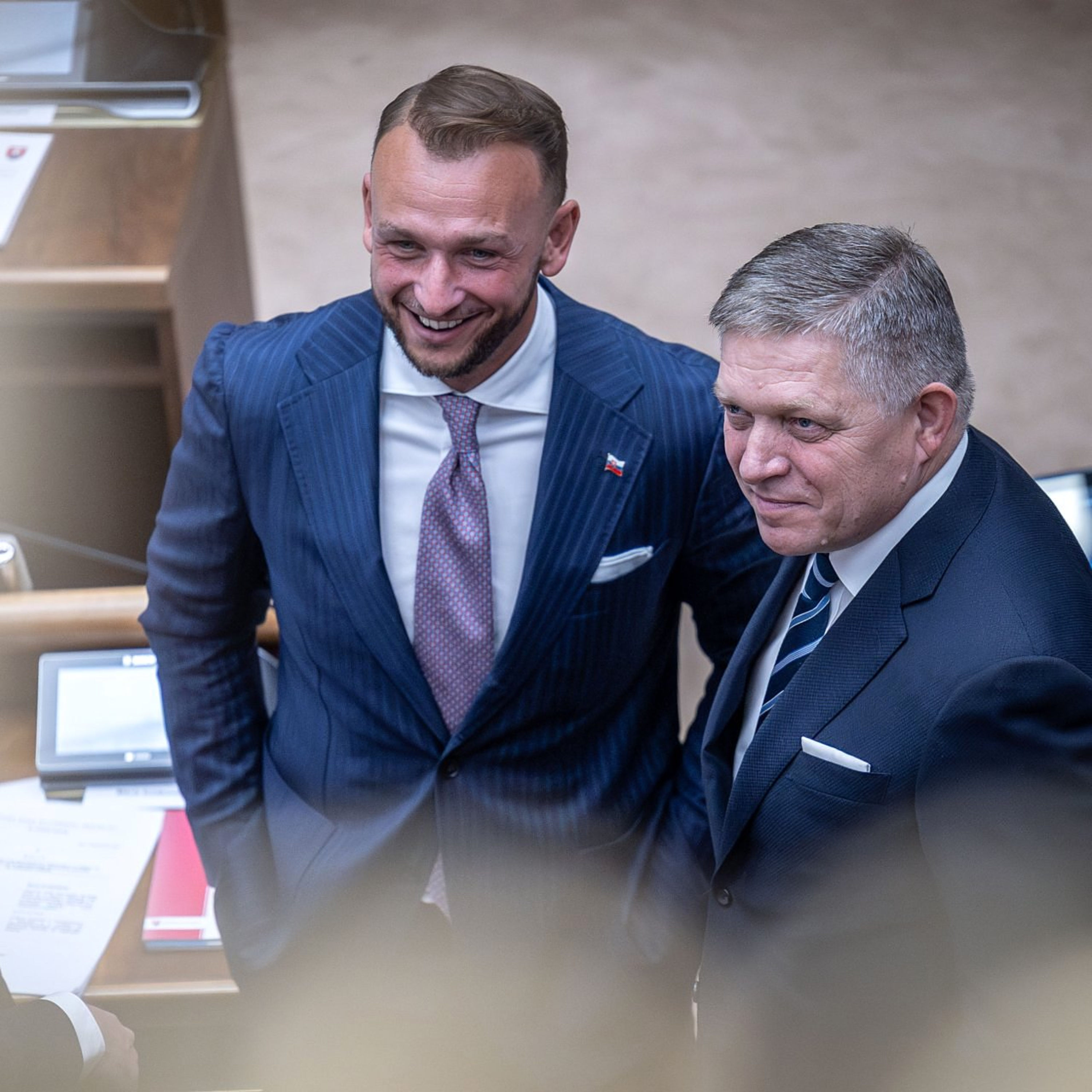 Kostolný: Slovensku vládnou grázlové. Češi však zatím zlehčují, že se nám přibližují