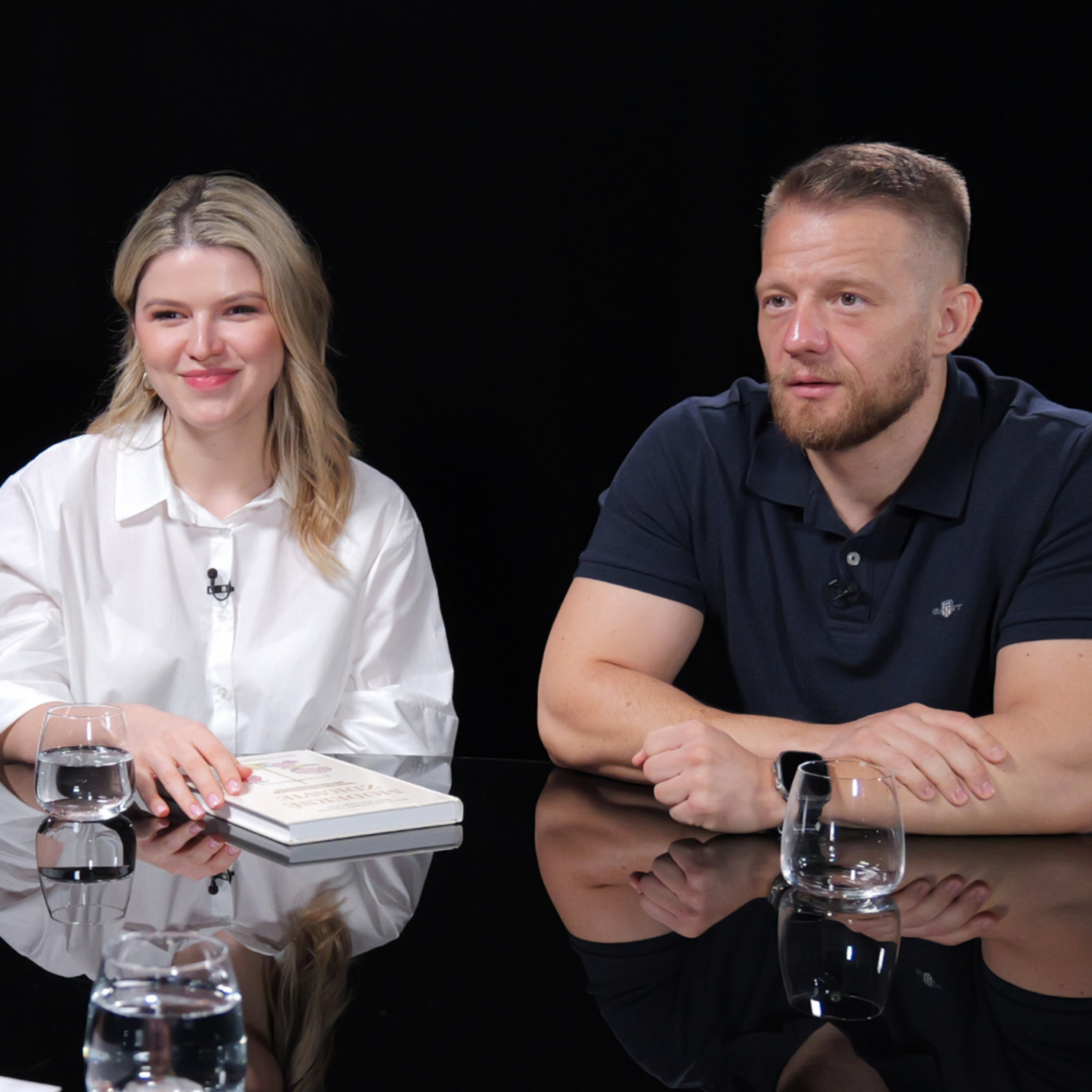 Psychologička M. Debrecká a lekár B. Bajer: "Traumu z detstva vidno v črevách, mačacie pradenie znižuje tep a plač nás chráni" episode artwork