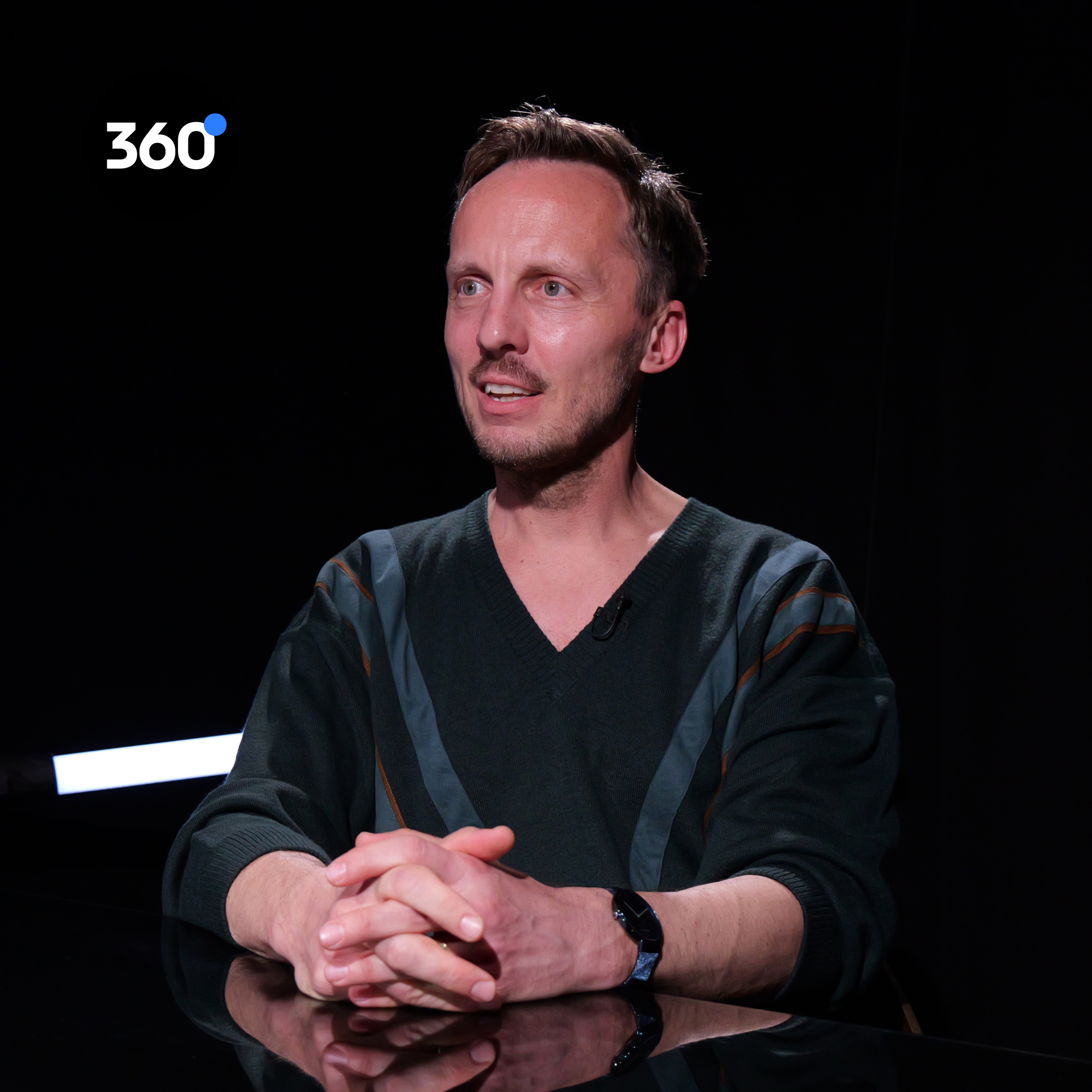 Spisovateľ M. Hvorecký: “Ľudia stratili chuť čítať silné príbehy. Nežijeme ľahkú dobu, autentická literatúra to má ťažké” episode artwork