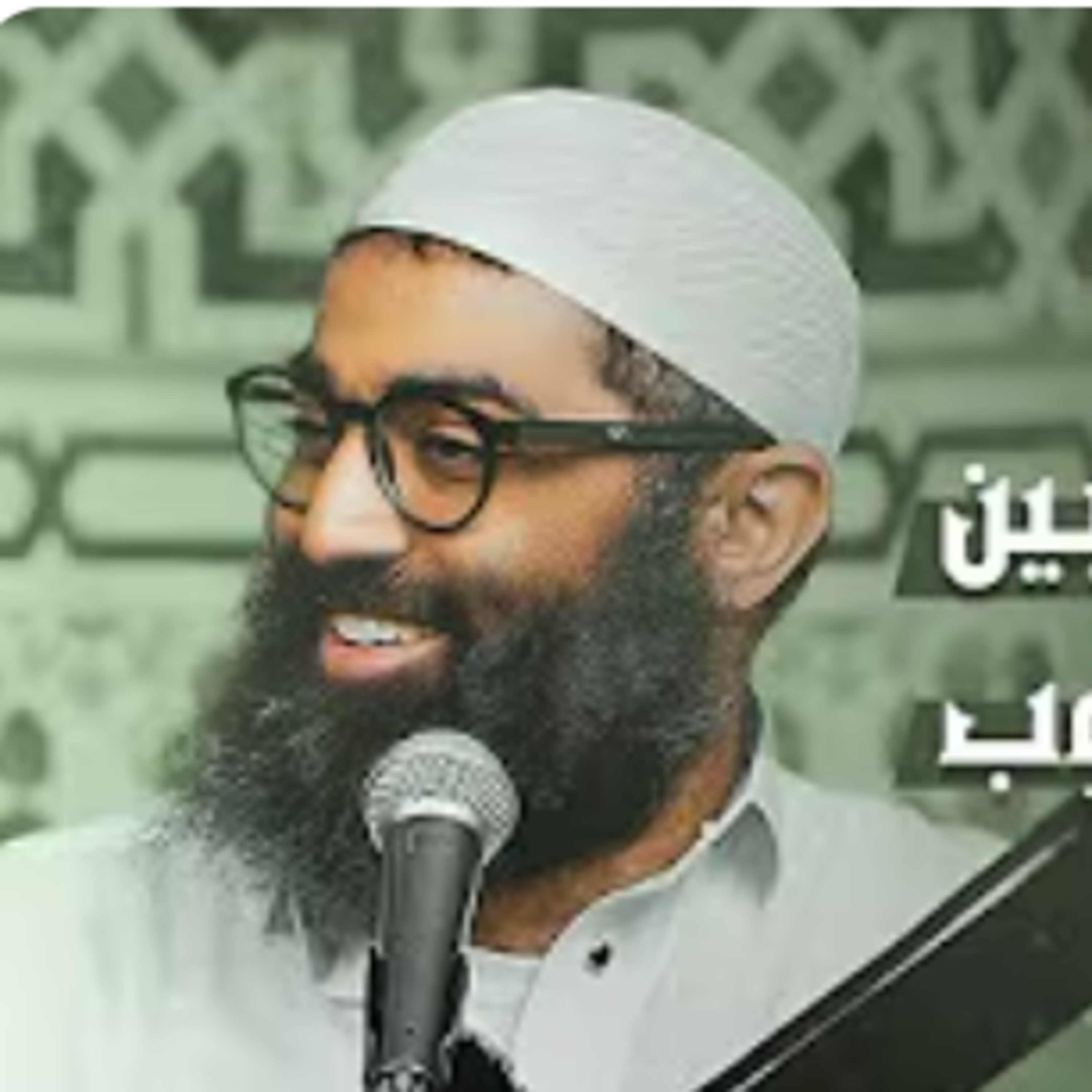 المولد بين مفتون و محجوب