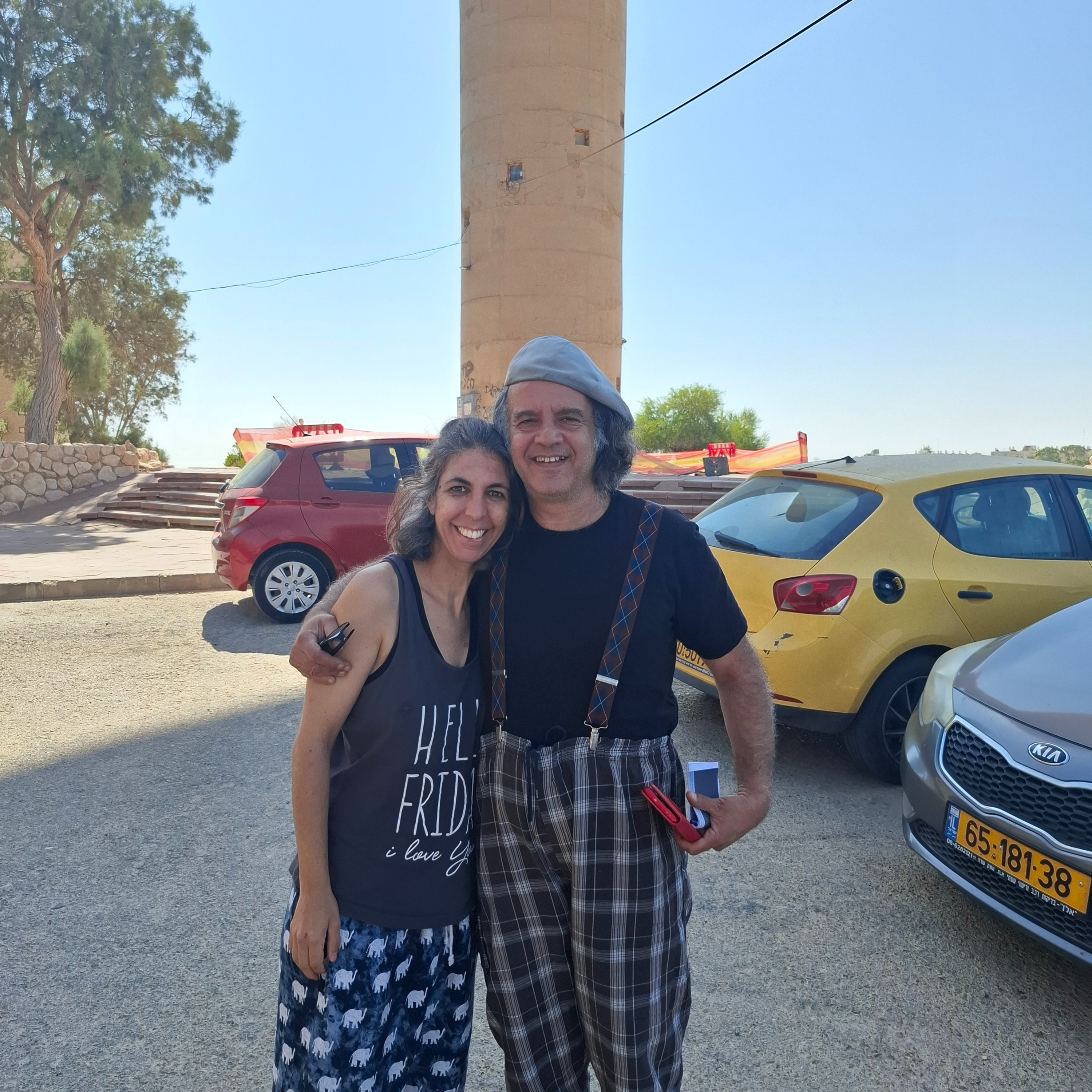 "רוני הרמן ממצפה רמון-האיש שהביא את הירח לכדור הארץ" episode artwork