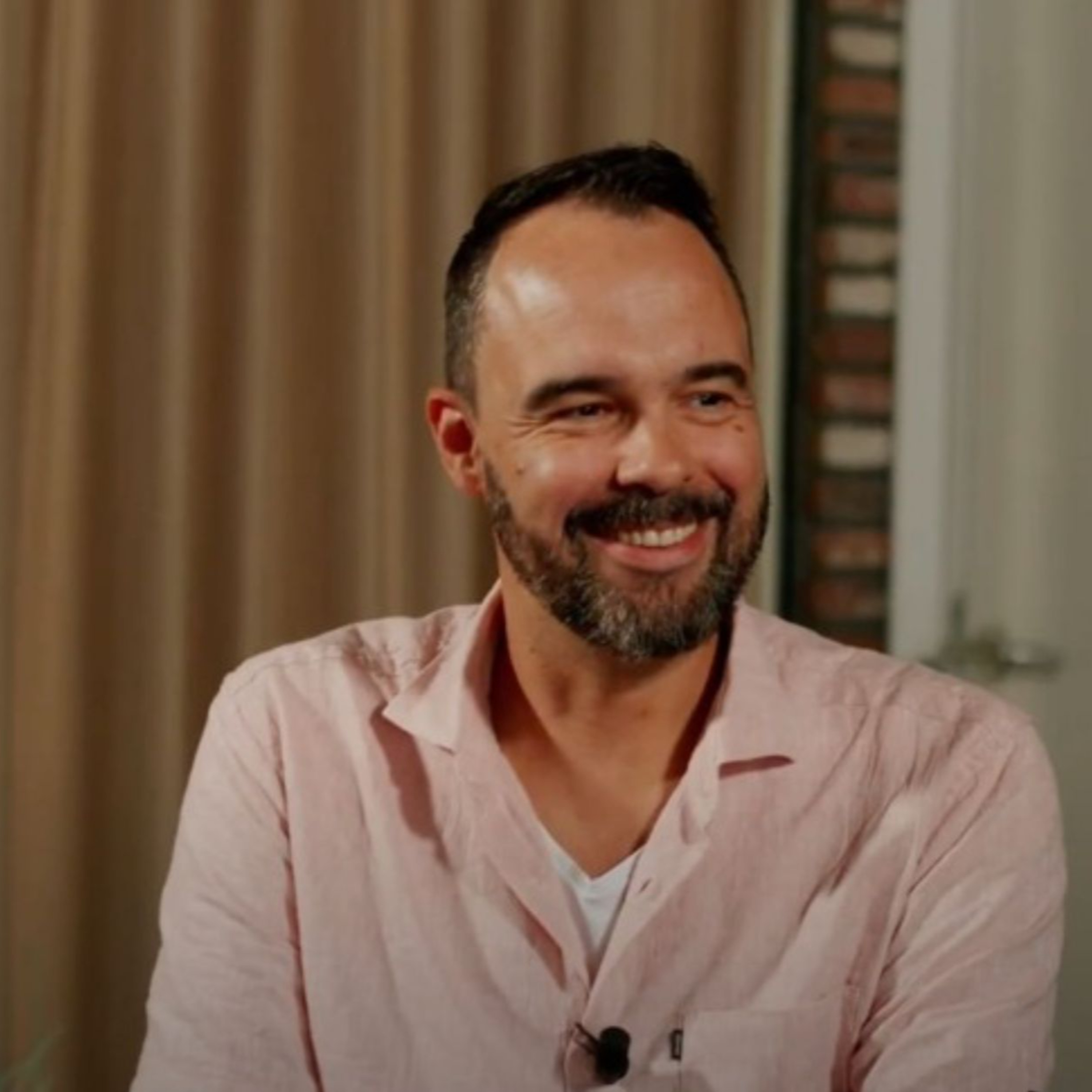 Koby en Tim bespreken het nieuws, Gideon van der Sluis duikt met Bart Nijman de diepte in.